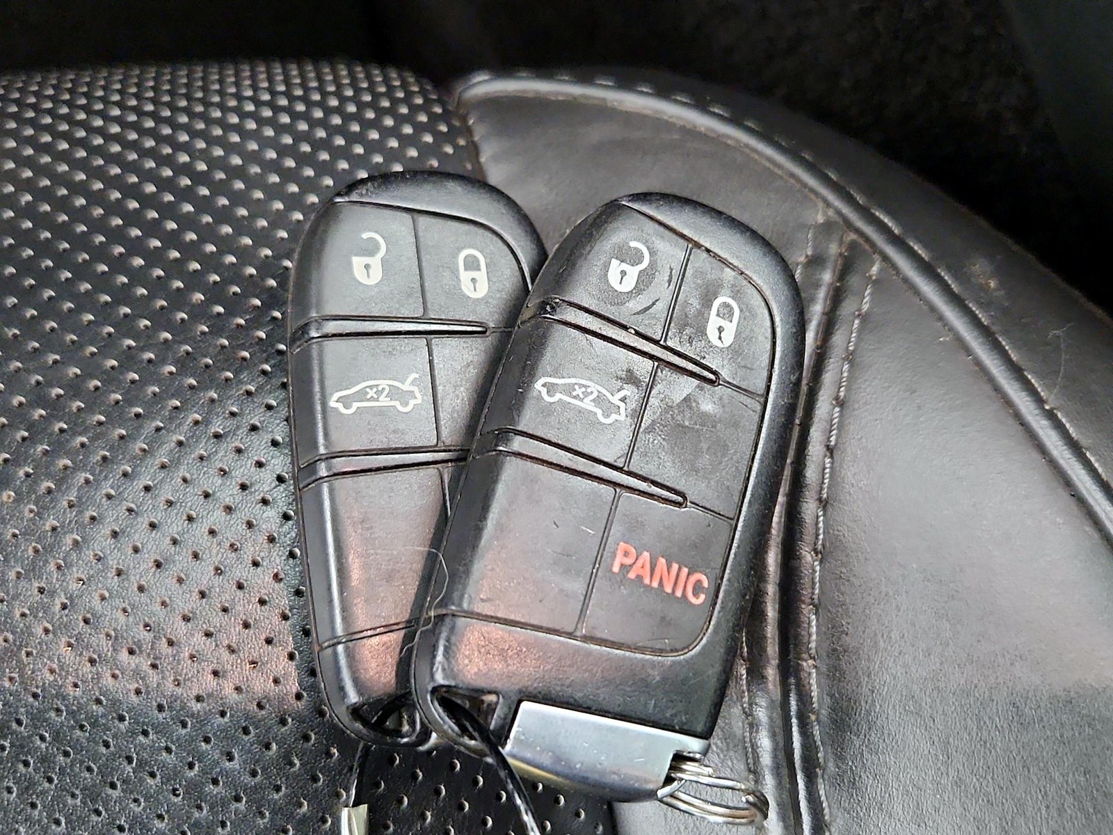 2016 Dodge Challenger SXT - Photo 24