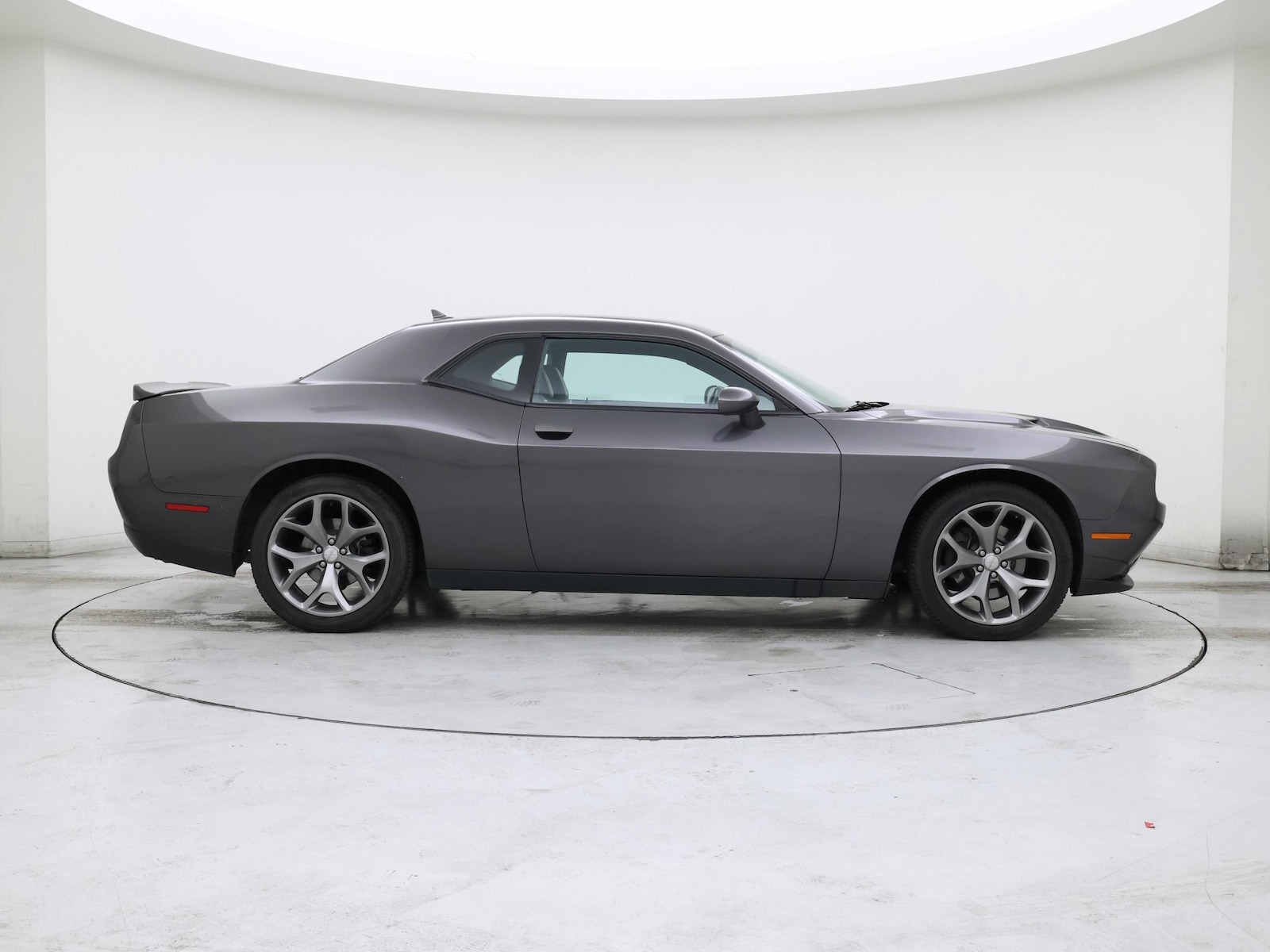 2016 Dodge Challenger SXT - Photo 8
