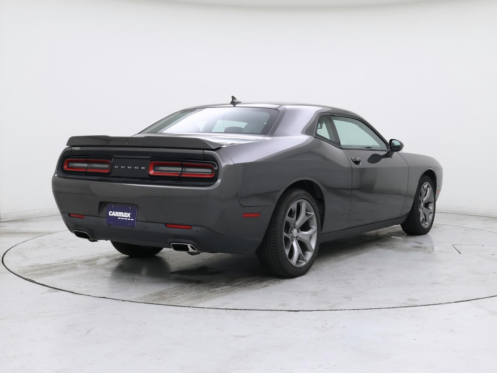 2016 Dodge Challenger SXT - Photo 9