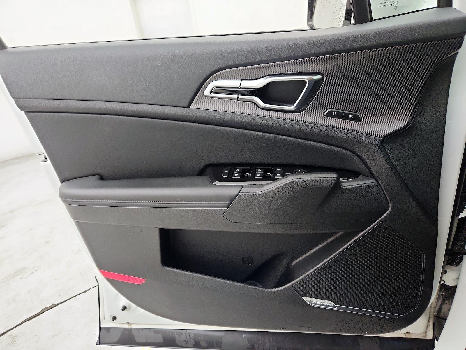 2025 Kia Sportage SX Prestige Hybrid - Photo 13