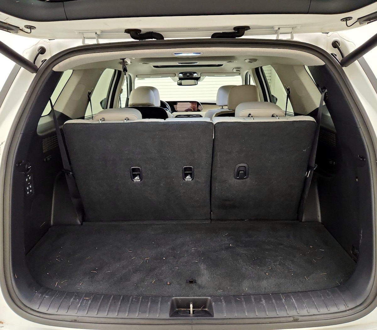 Trunk/Cargo (Seats Up)