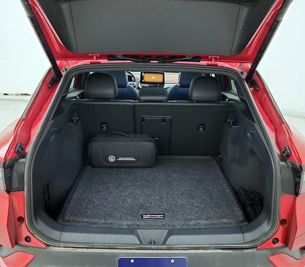 Trunk/Cargo (Seats Up)