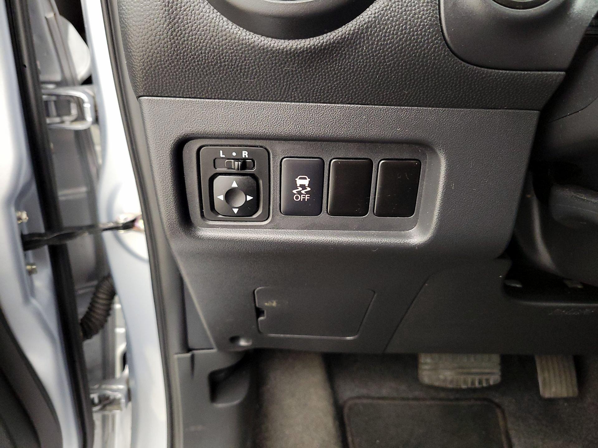 Thumbnail: 2018 Mitsubishi Mirage - 13