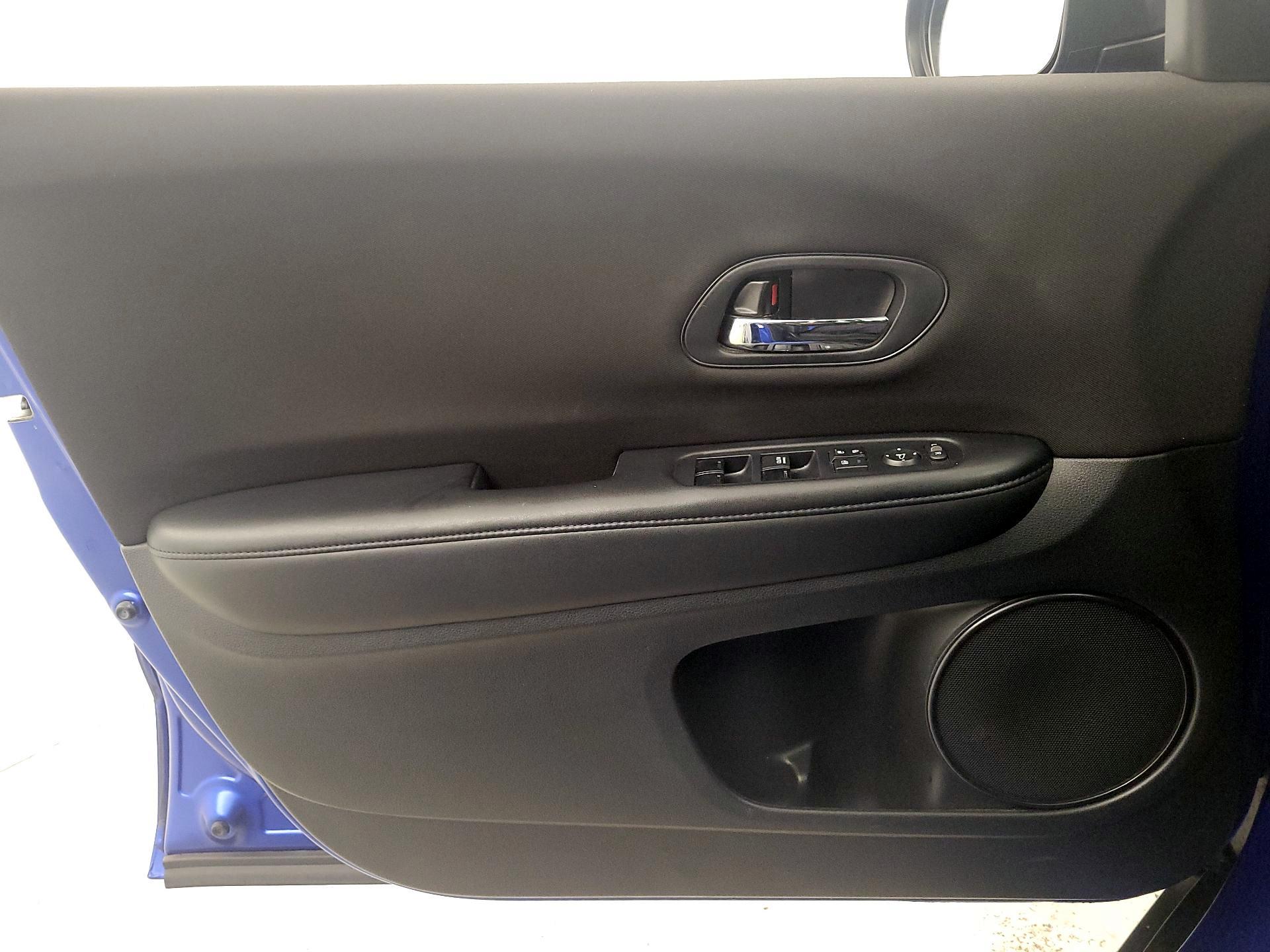 Thumbnail: 2018 Honda HR-V - 12