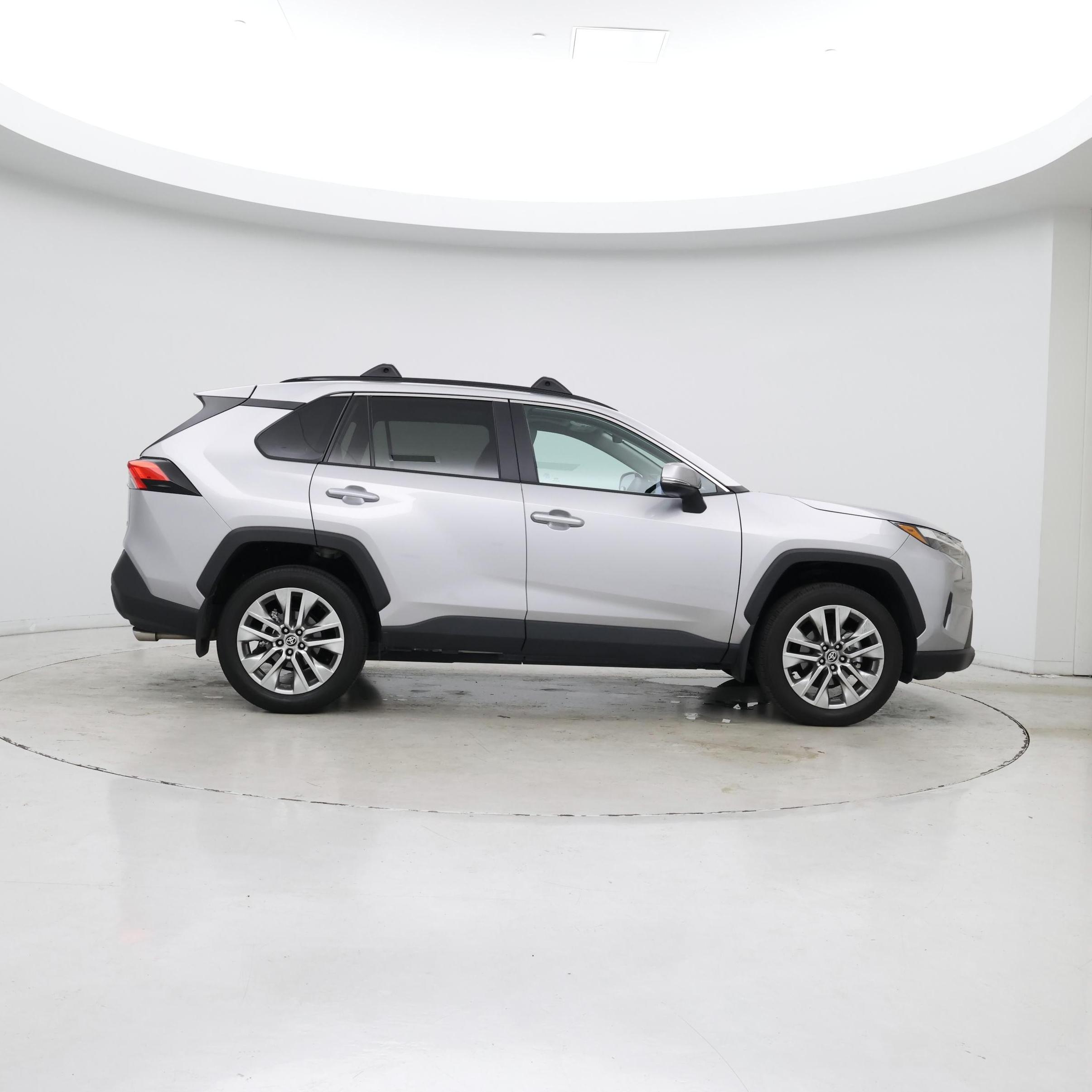 Thumbnail: 2025 Toyota RAV4 - 7