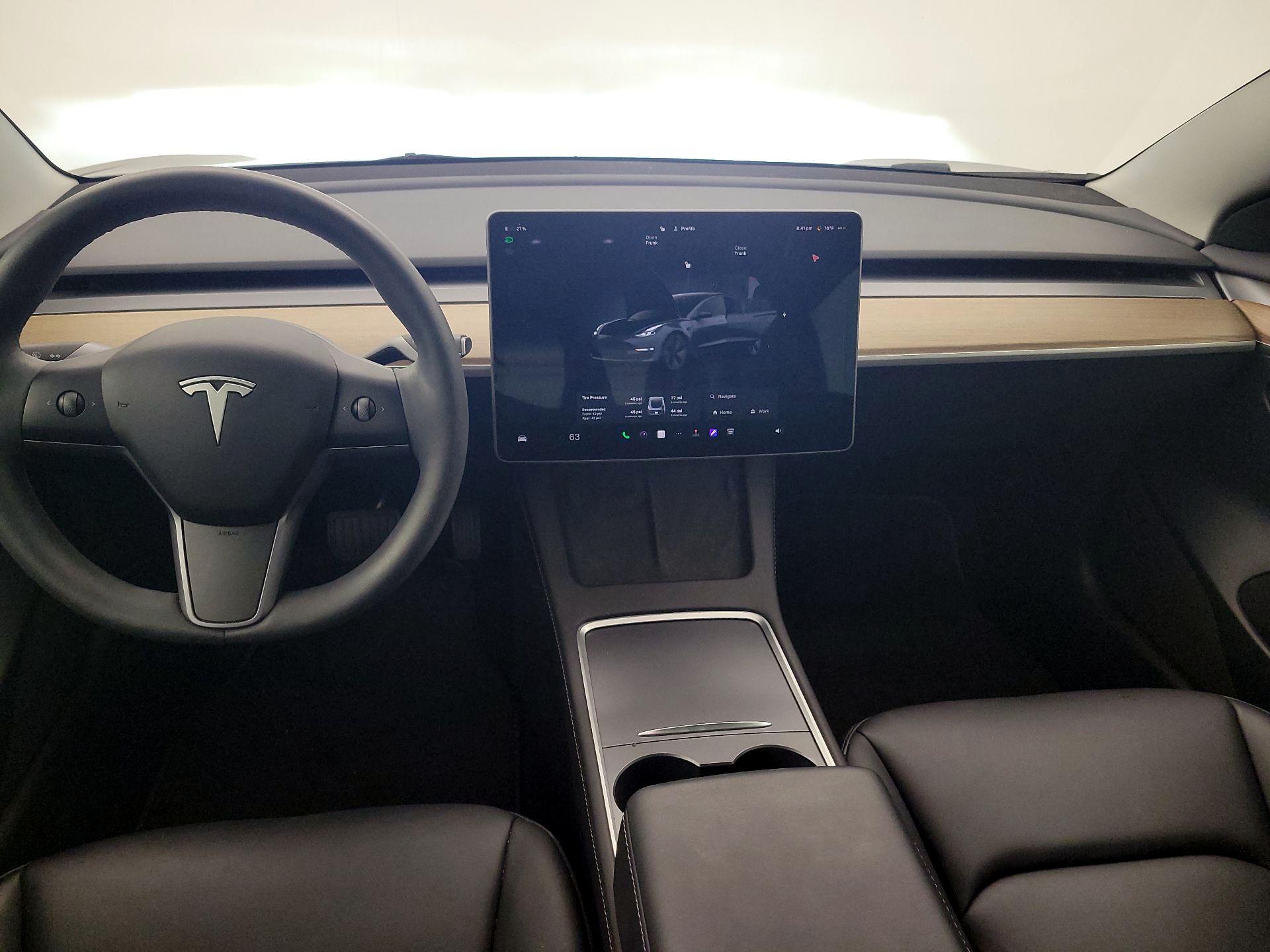 Thumbnail: 2023 Tesla Model 3 - 9
