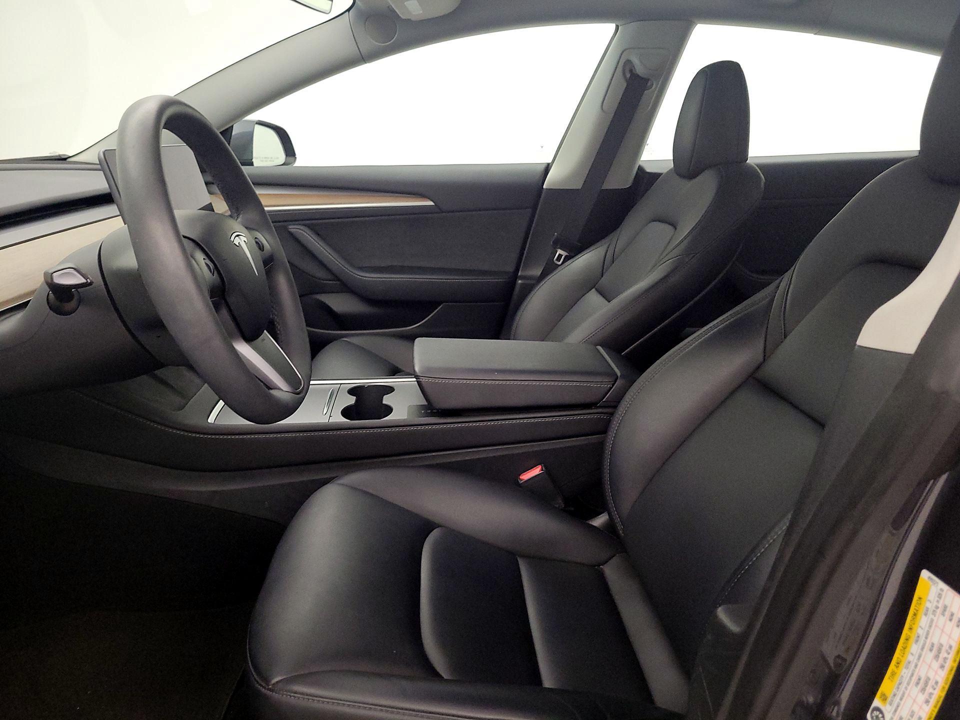 Thumbnail: 2023 Tesla Model 3 - 11