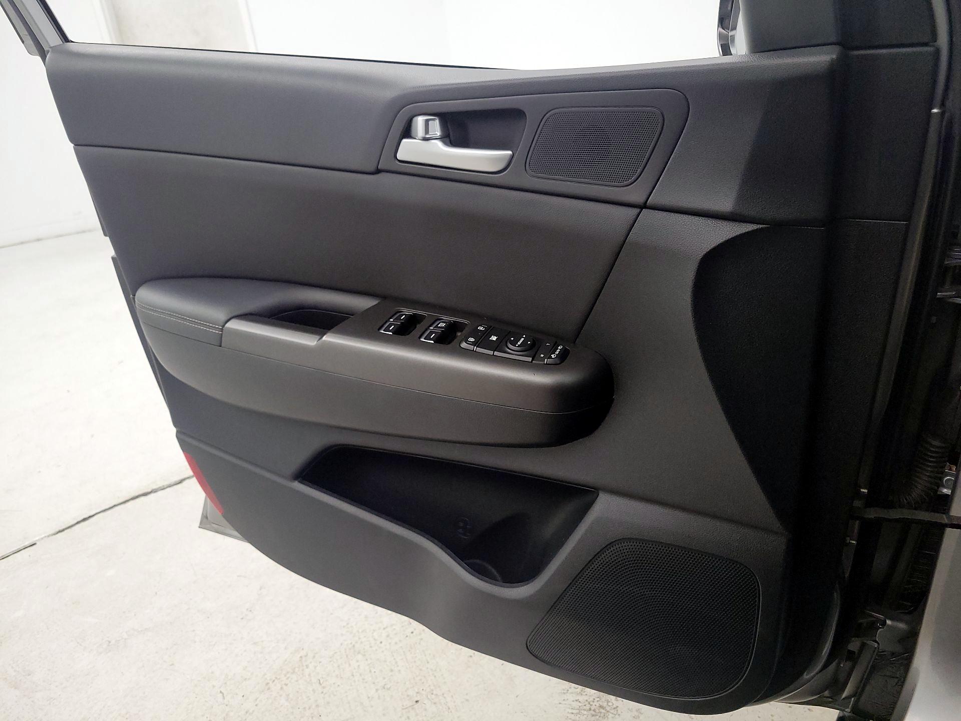 Thumbnail: 2022 Kia Sportage - 12