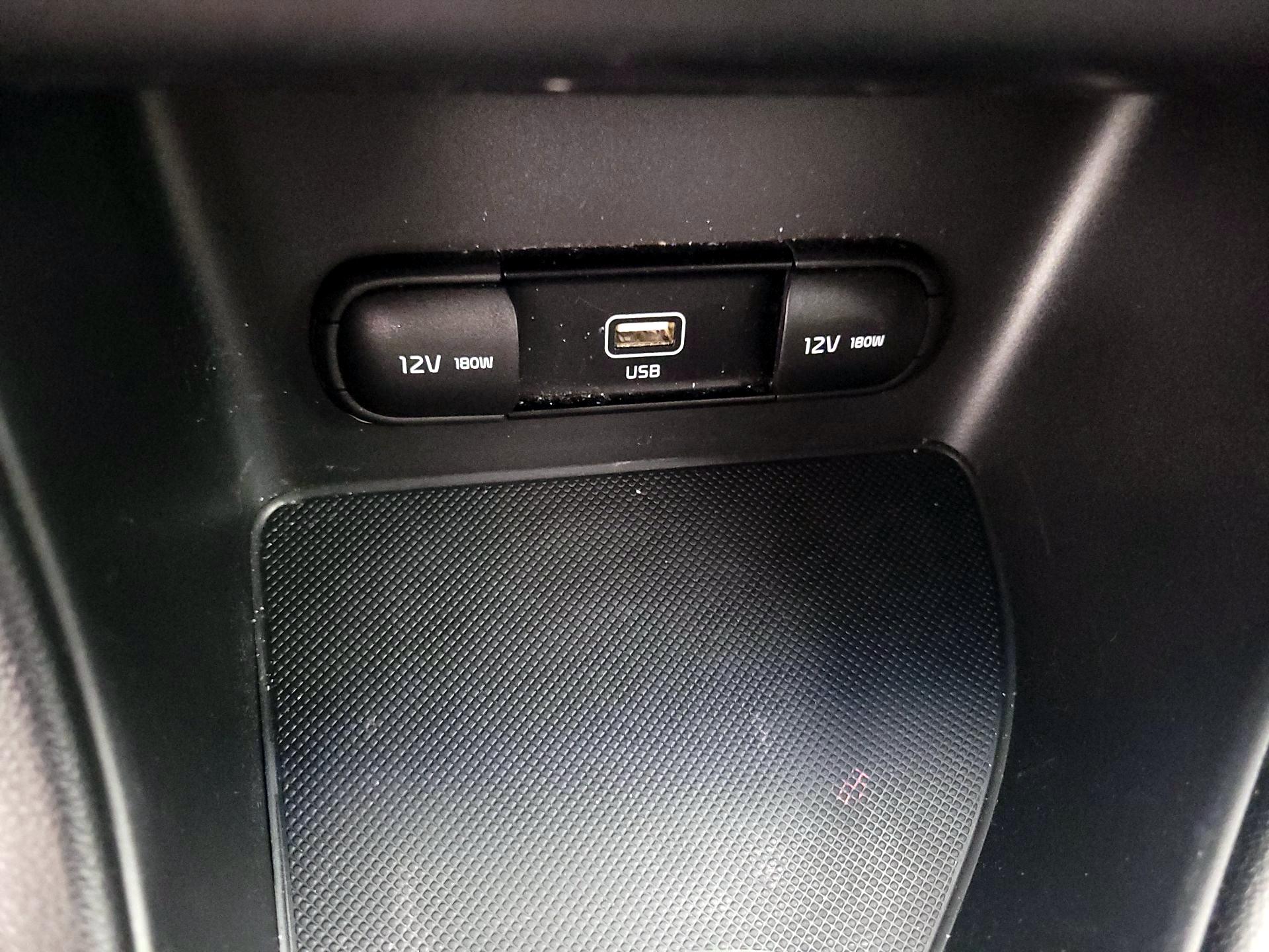 Thumbnail: 2022 Kia Sportage - 18