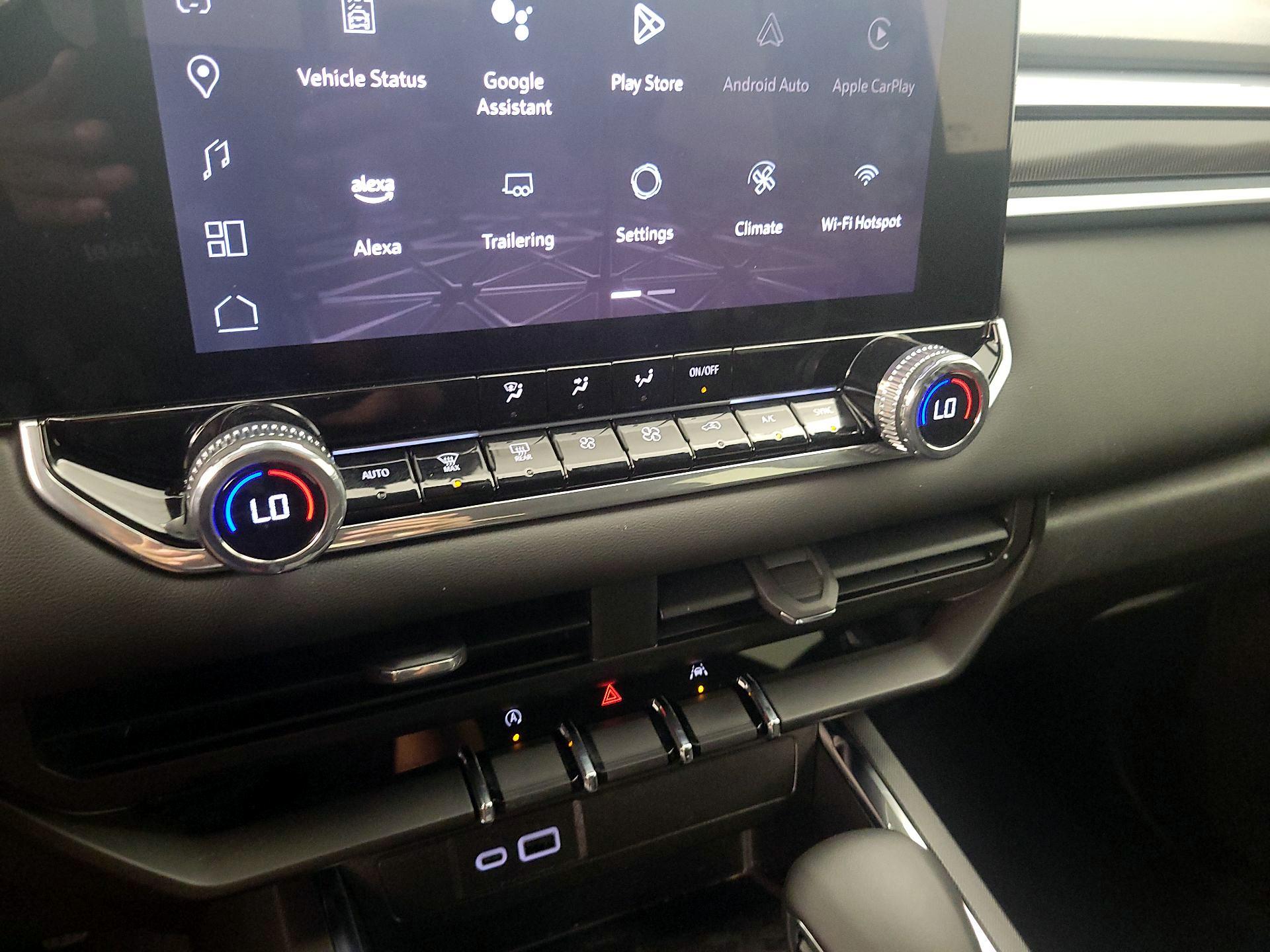 Thumbnail: 2024 GMC Canyon - 16