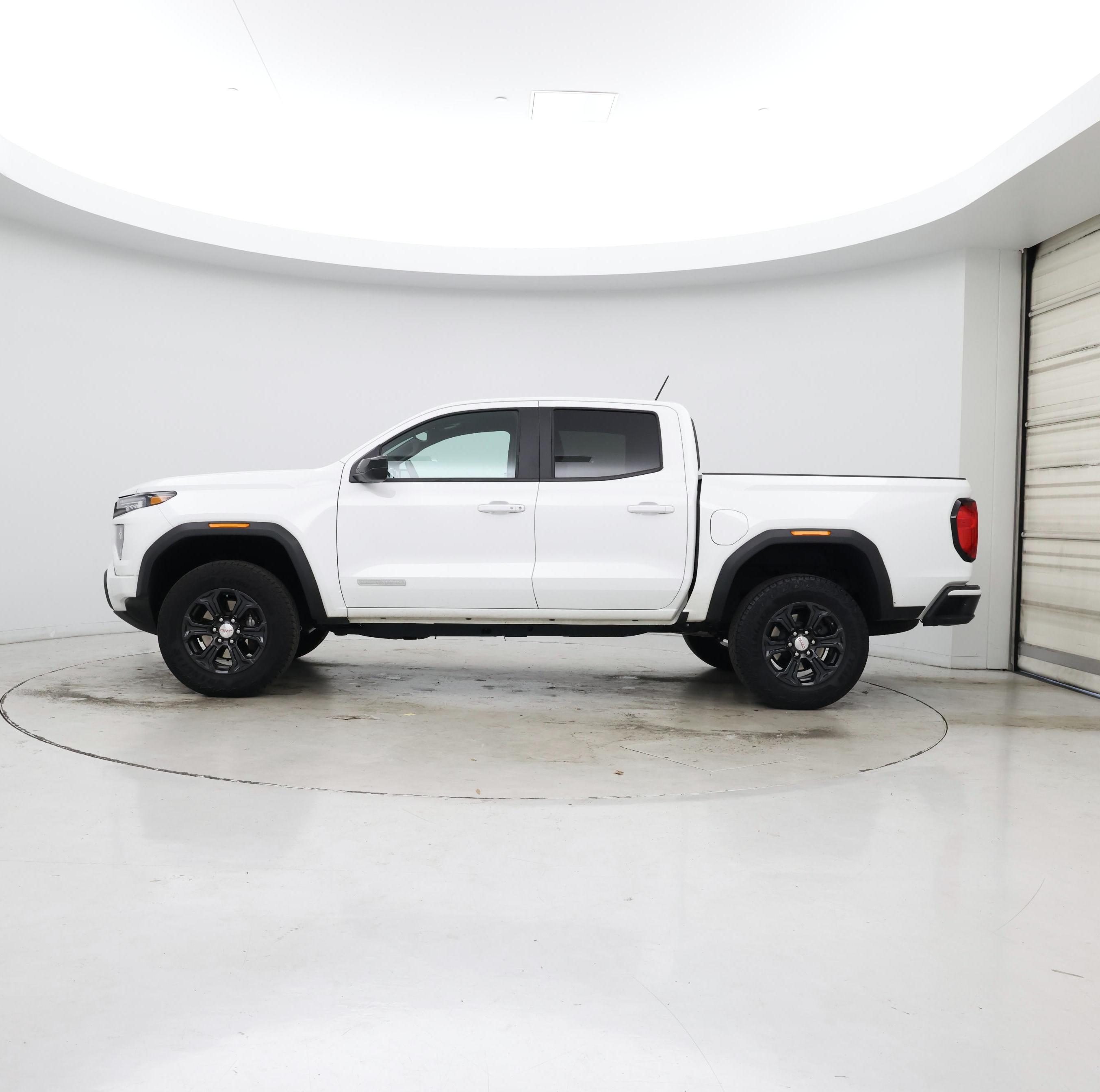 Thumbnail: 2024 GMC Canyon - 3