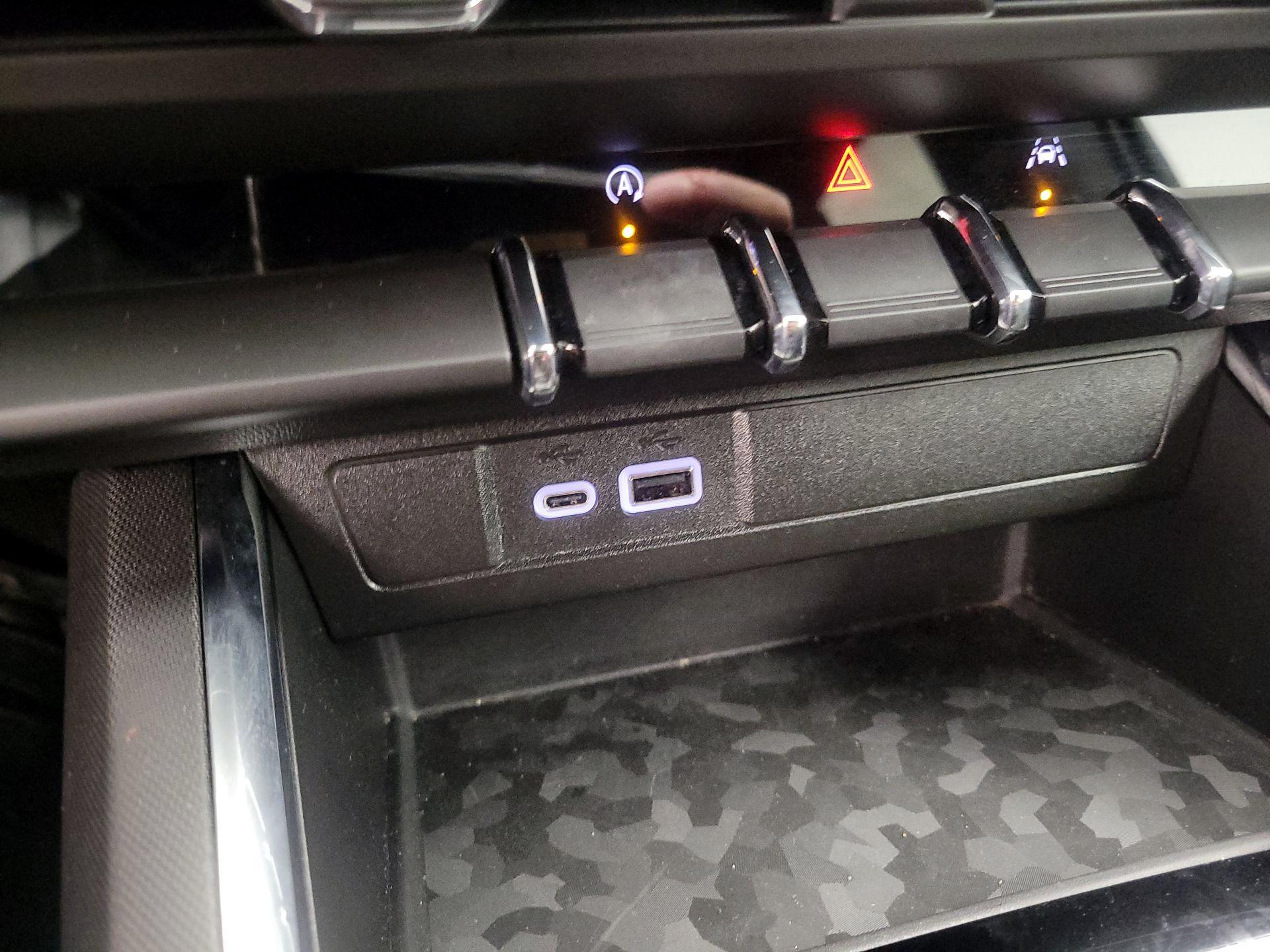 Thumbnail: 2024 GMC Canyon - 18