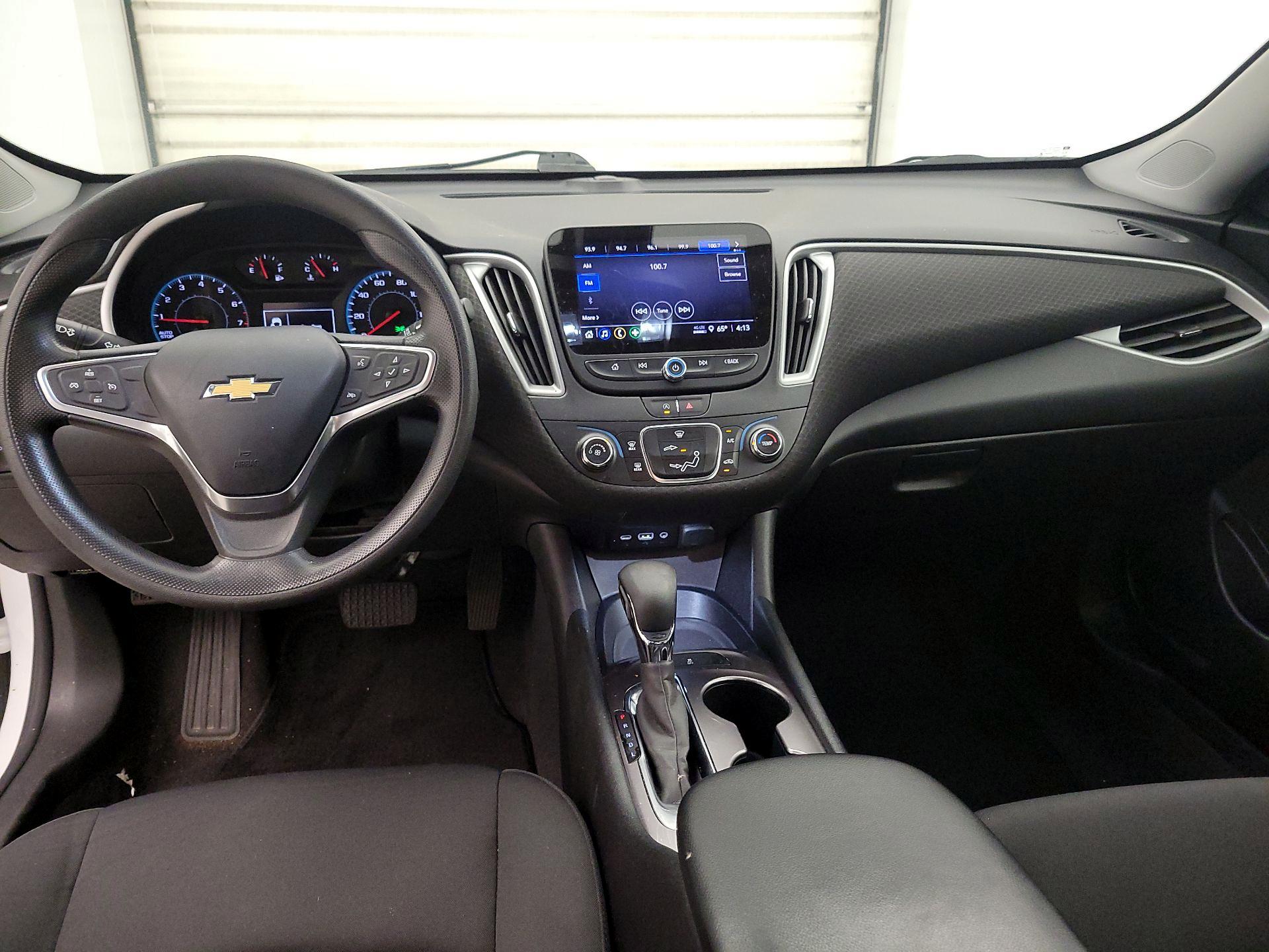 Thumbnail: 2022 Chevrolet Malibu - 9