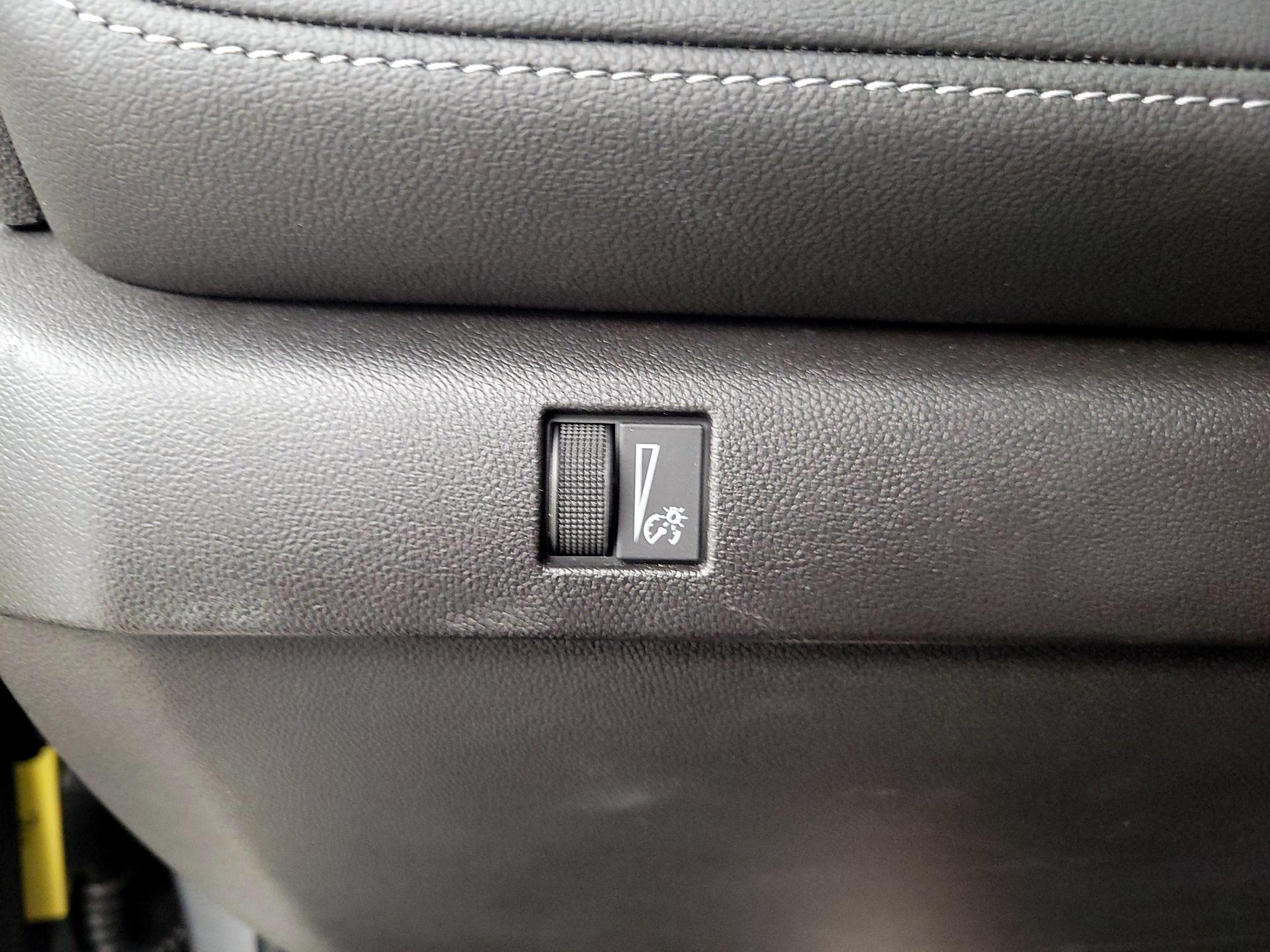 Thumbnail: 2023 Chevrolet Colorado - 13