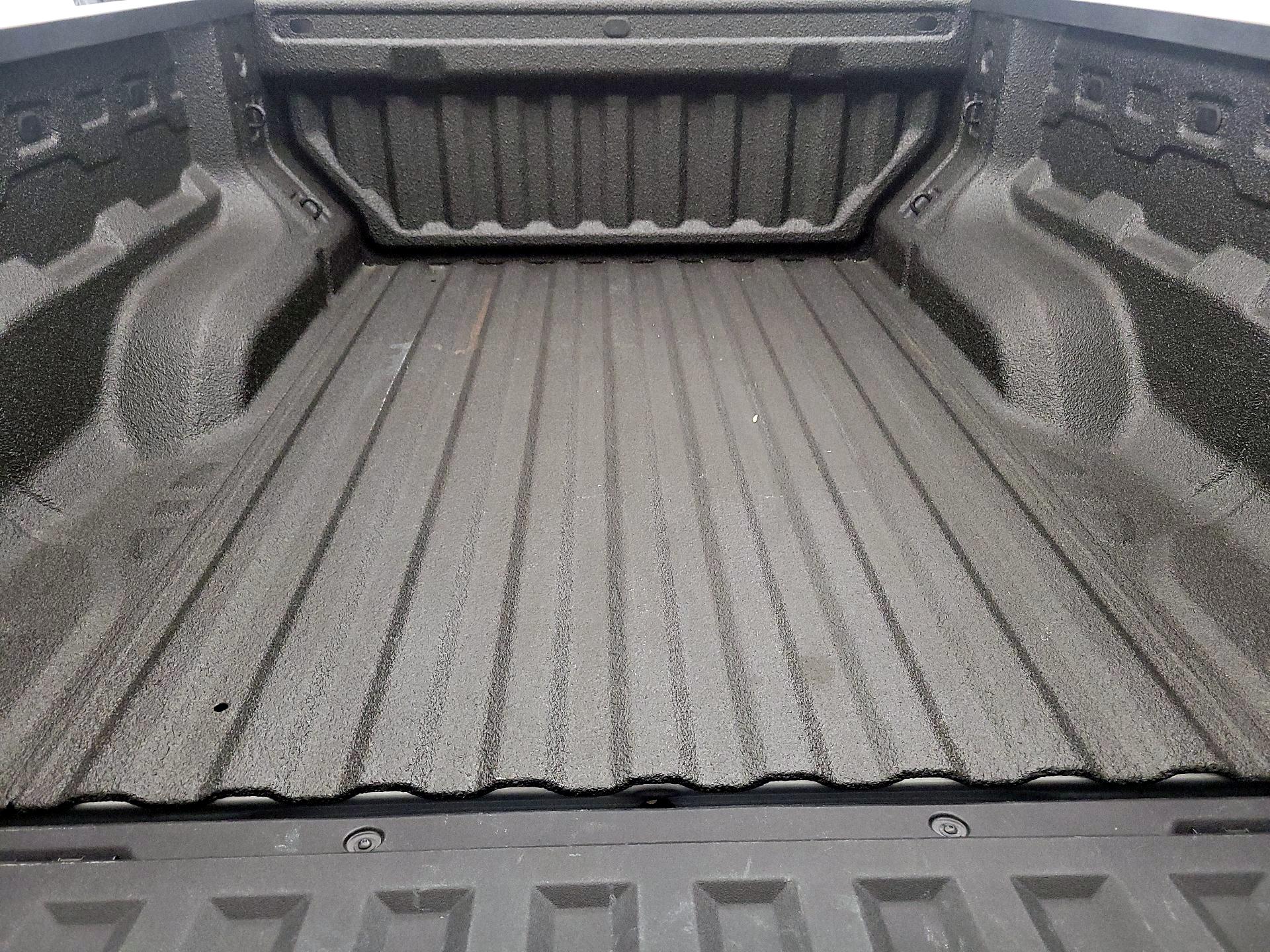 Thumbnail: 2023 Chevrolet Colorado - 20