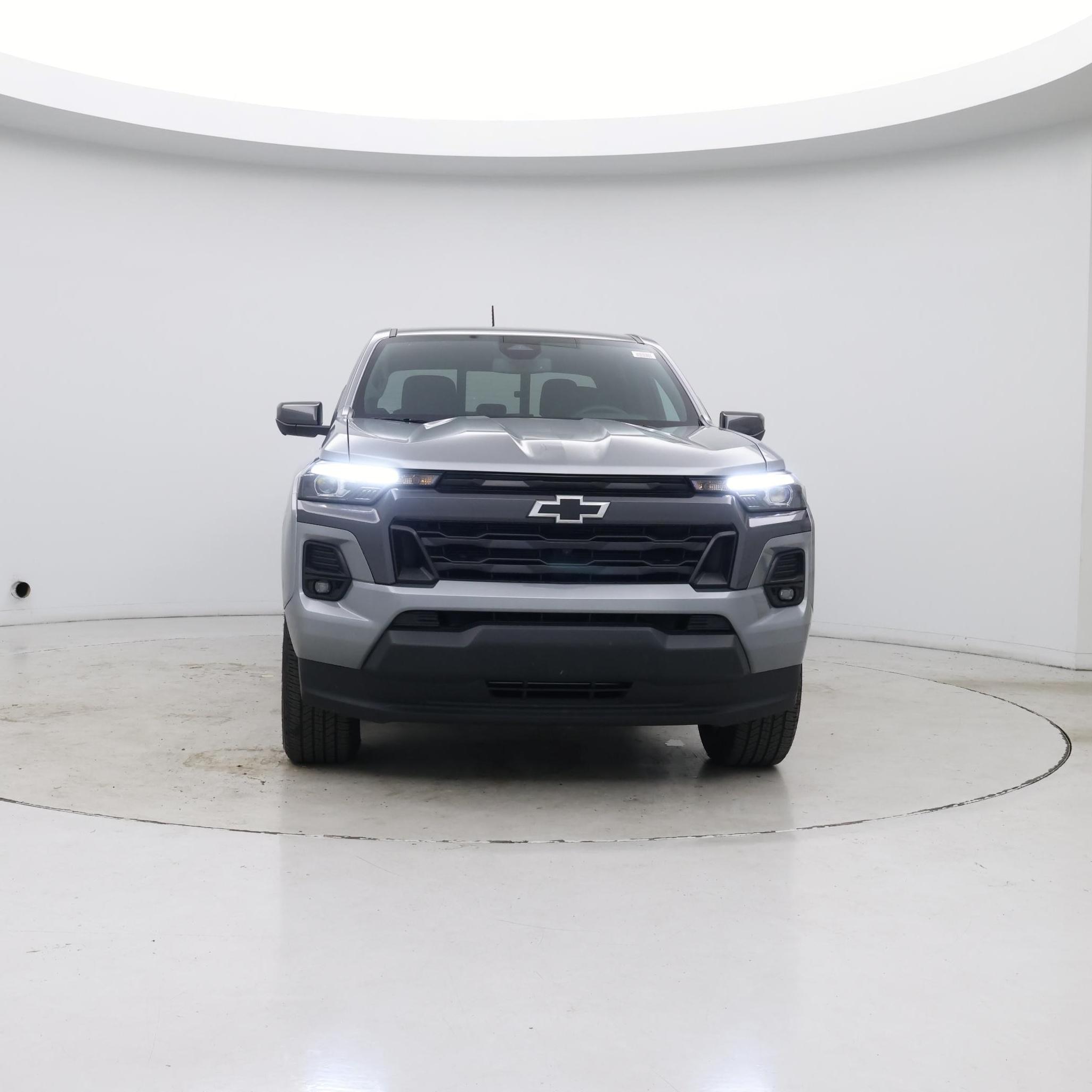 Thumbnail: 2023 Chevrolet Colorado - 5