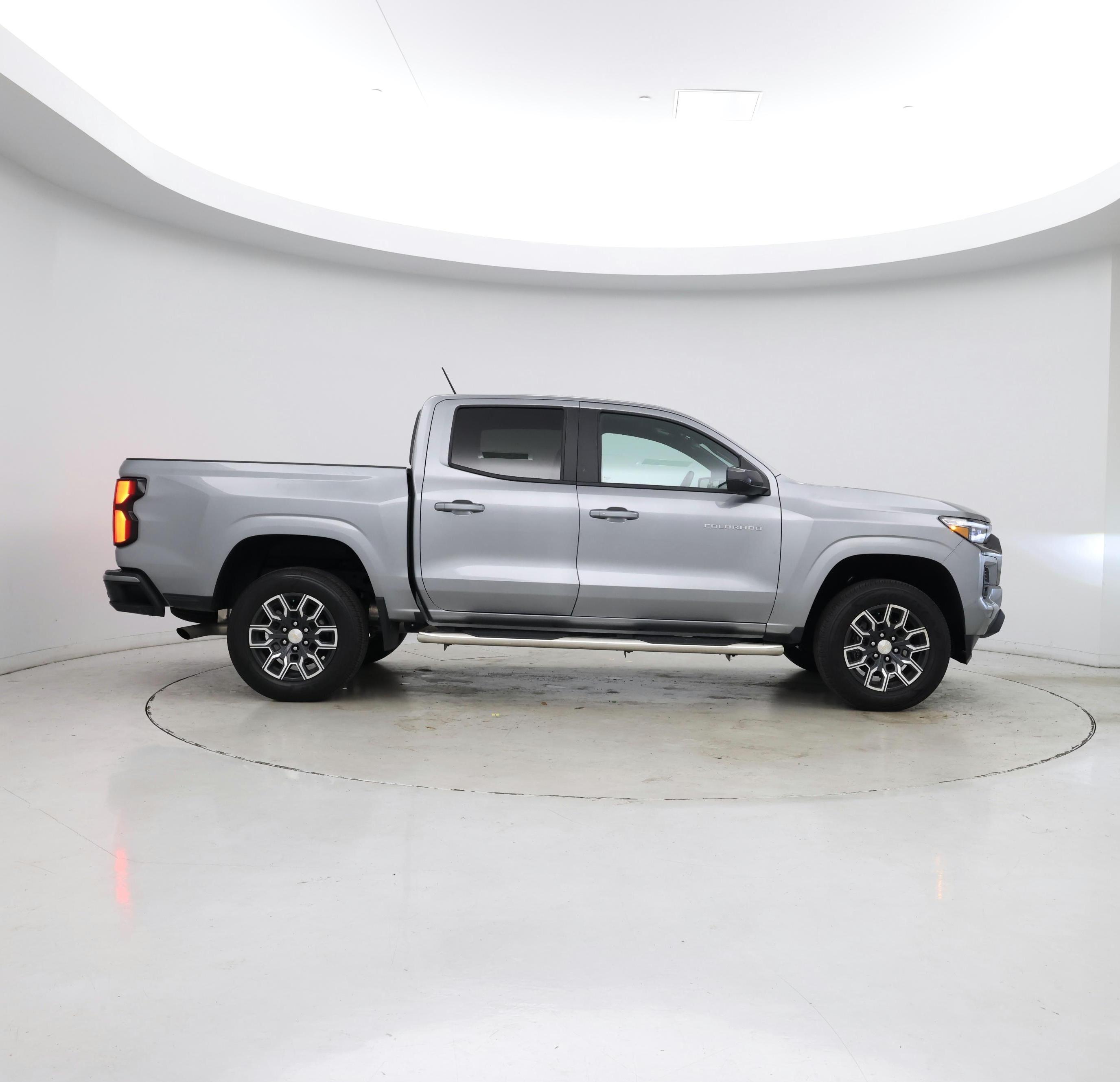 Thumbnail: 2023 Chevrolet Colorado - 7