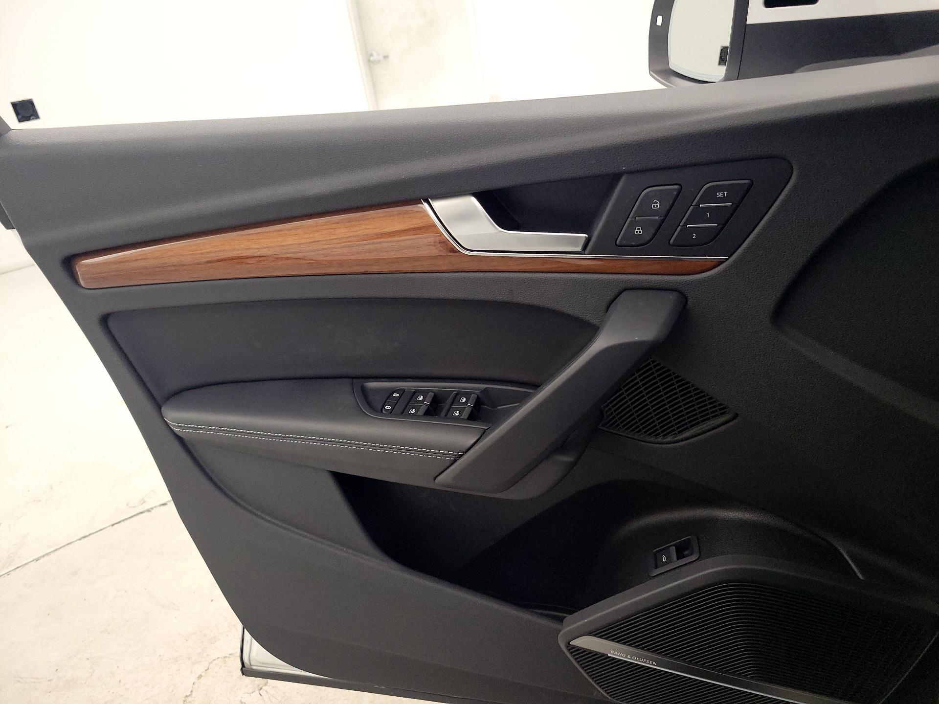 Thumbnail: 2021 Audi Q5 - 12