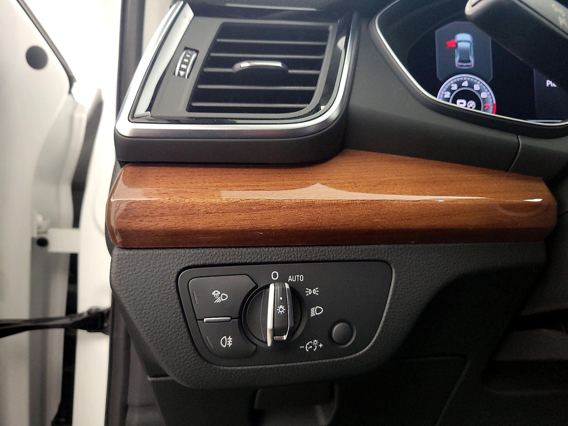 Thumbnail: 2021 Audi Q5 - 13