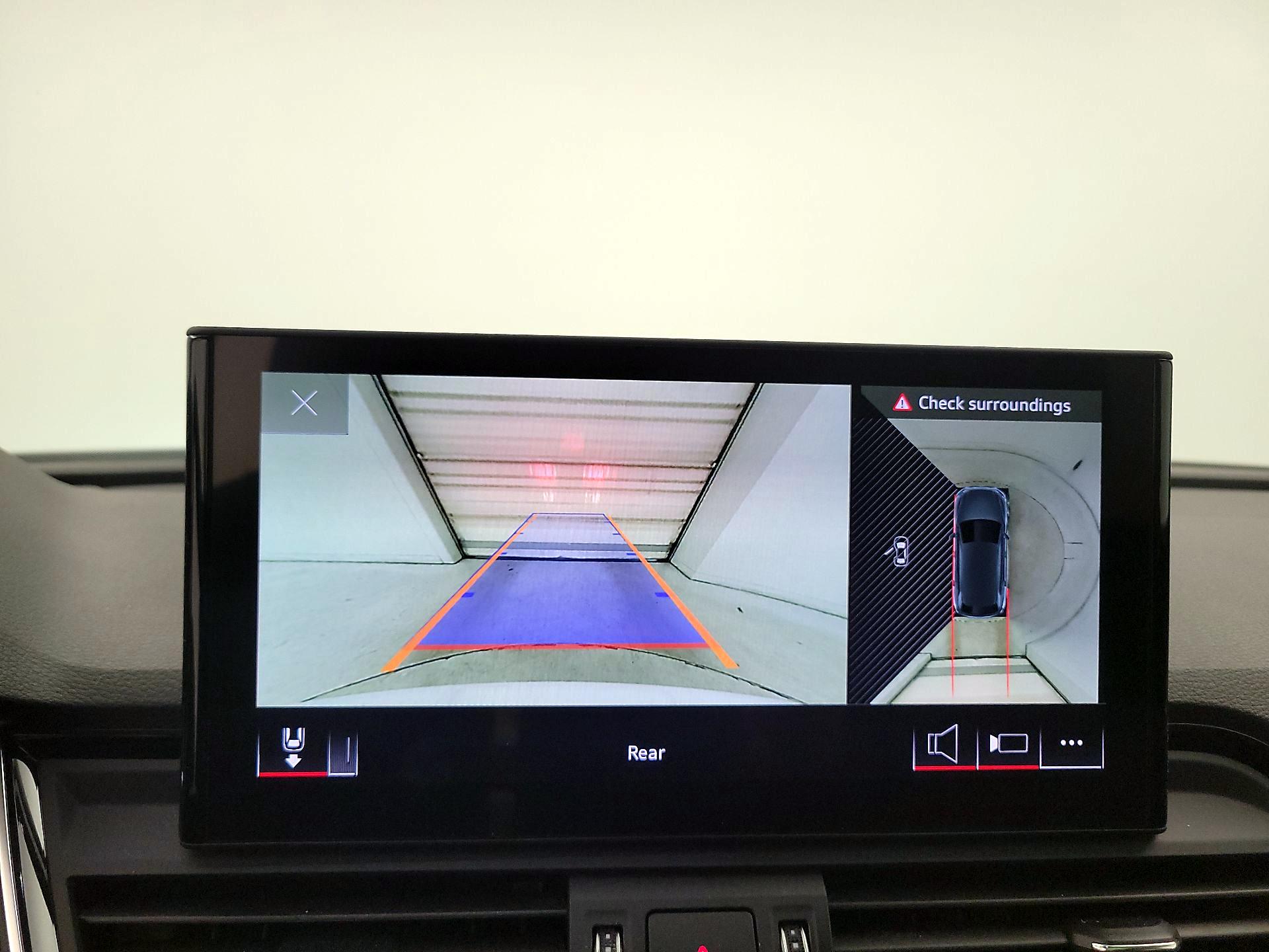 Thumbnail: 2021 Audi Q5 - 14