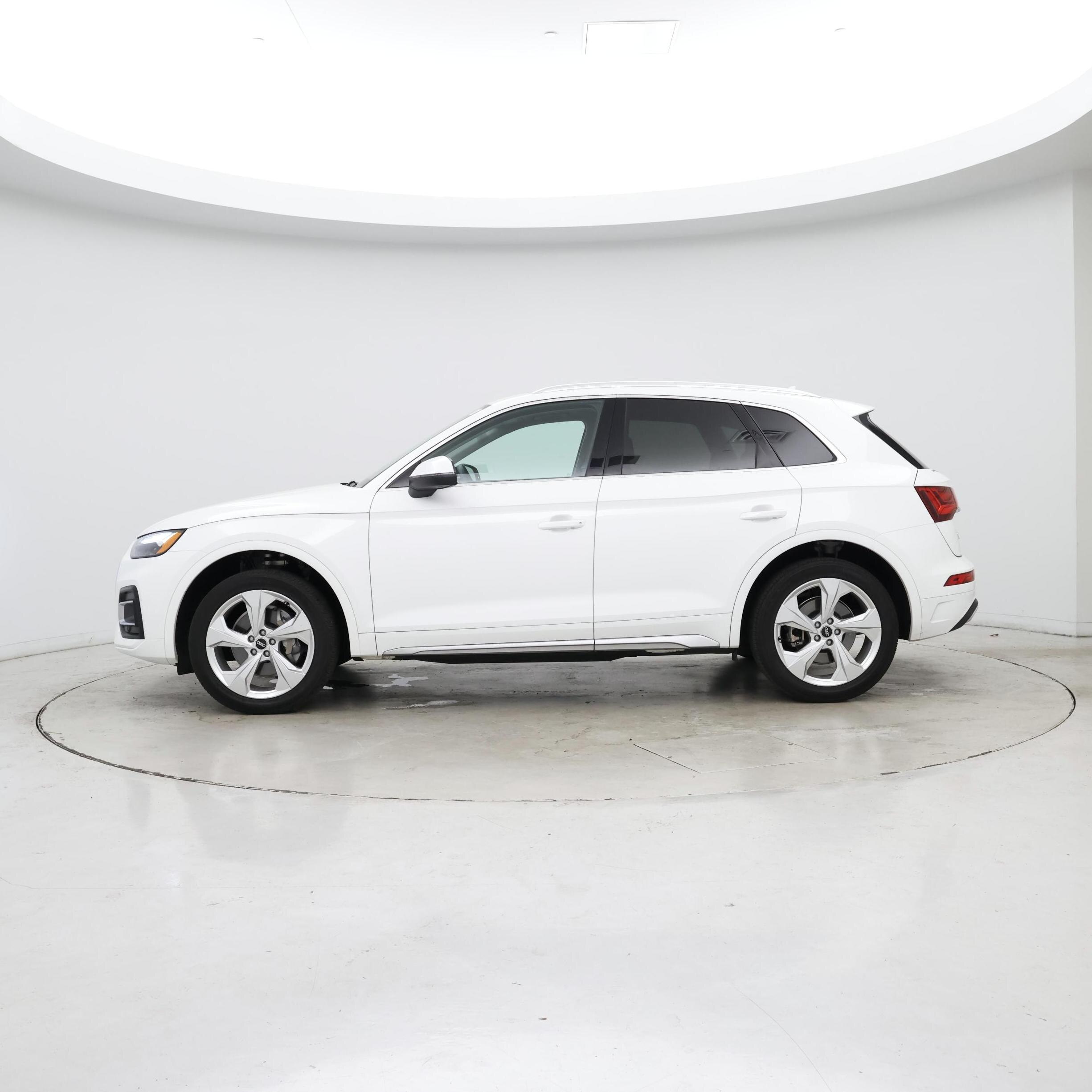 Thumbnail: 2021 Audi Q5 - 3