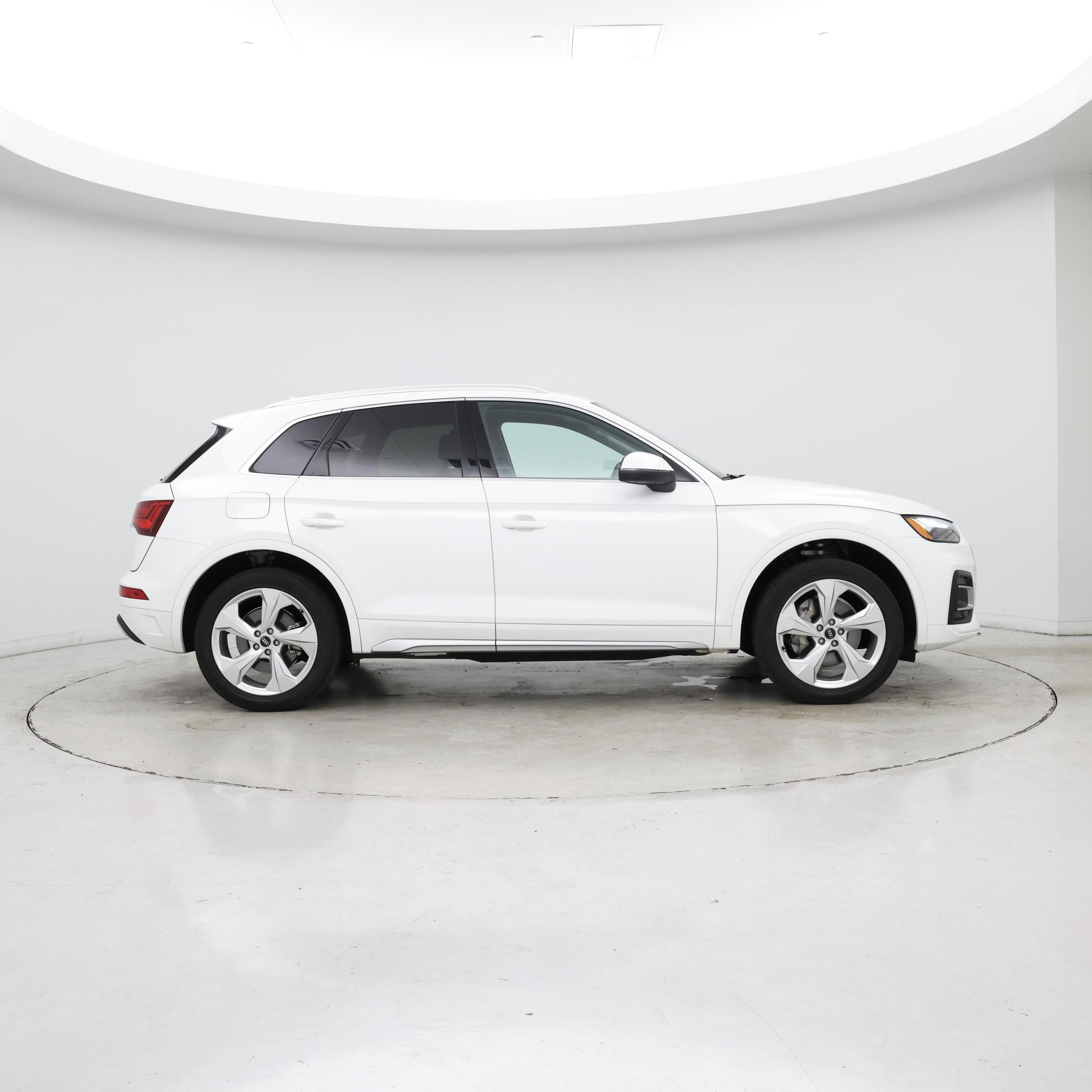 Thumbnail: 2021 Audi Q5 - 7