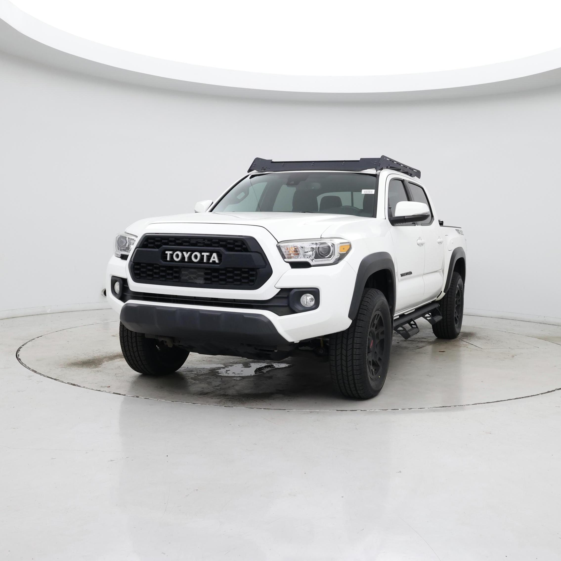Thumbnail: 2021 Toyota Tacoma - 4