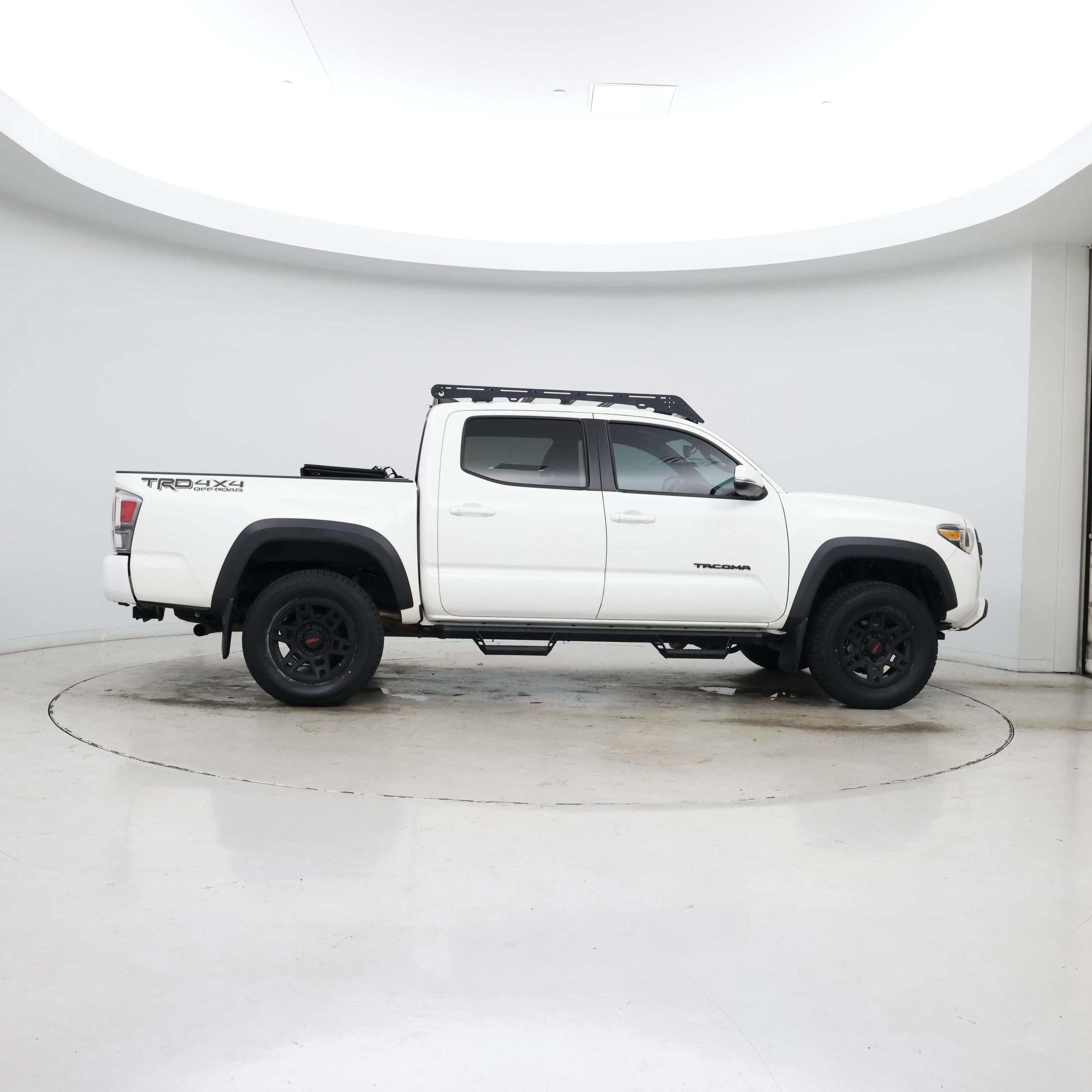 Thumbnail: 2021 Toyota Tacoma - 7