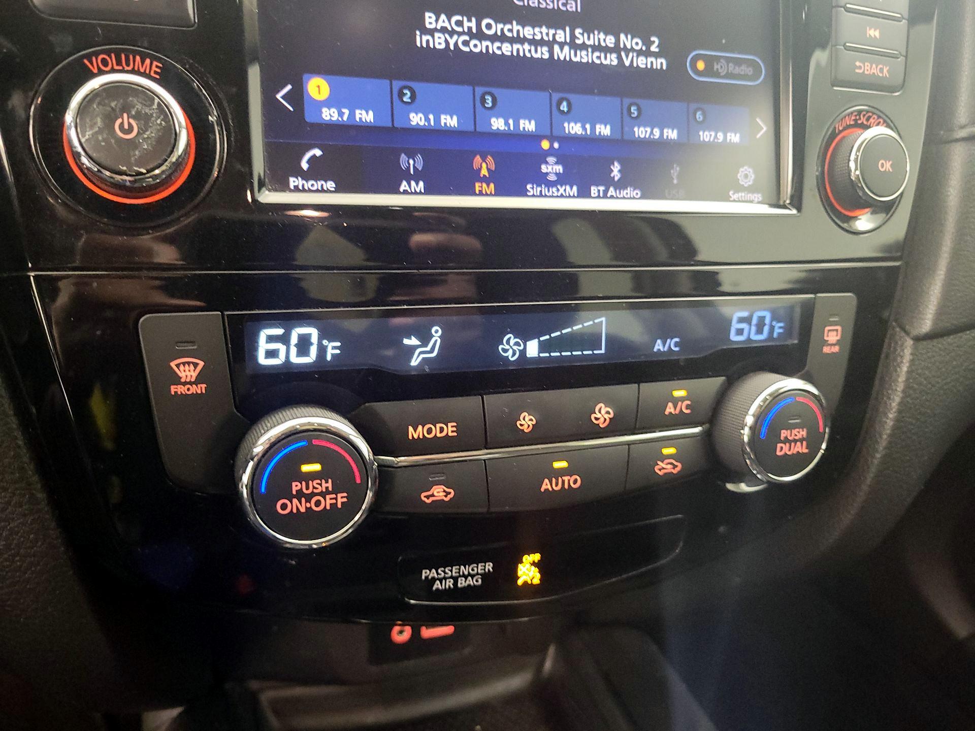 Thumbnail: 2018 Nissan Rogue - 16