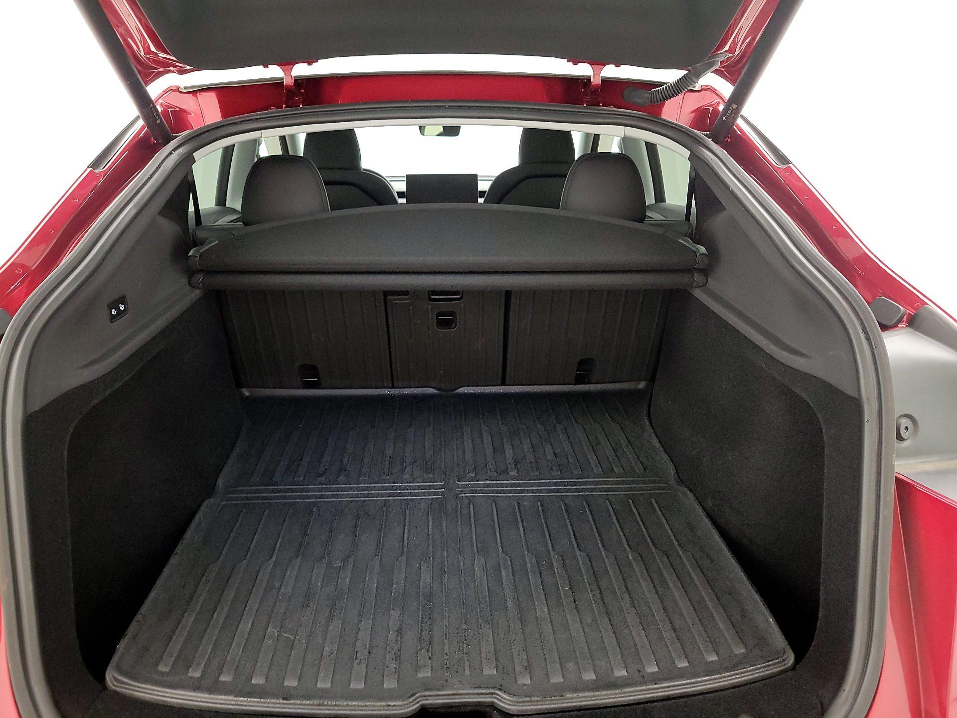 Thumbnail: 2026 Tesla Model Y - 18