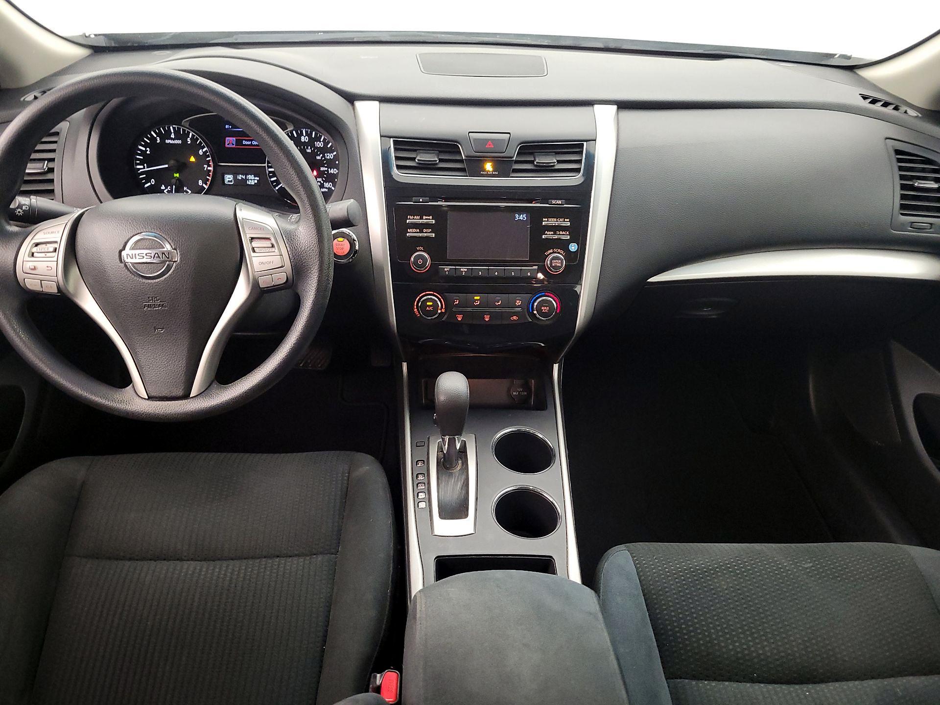 Thumbnail: 2015 Nissan Altima - 9