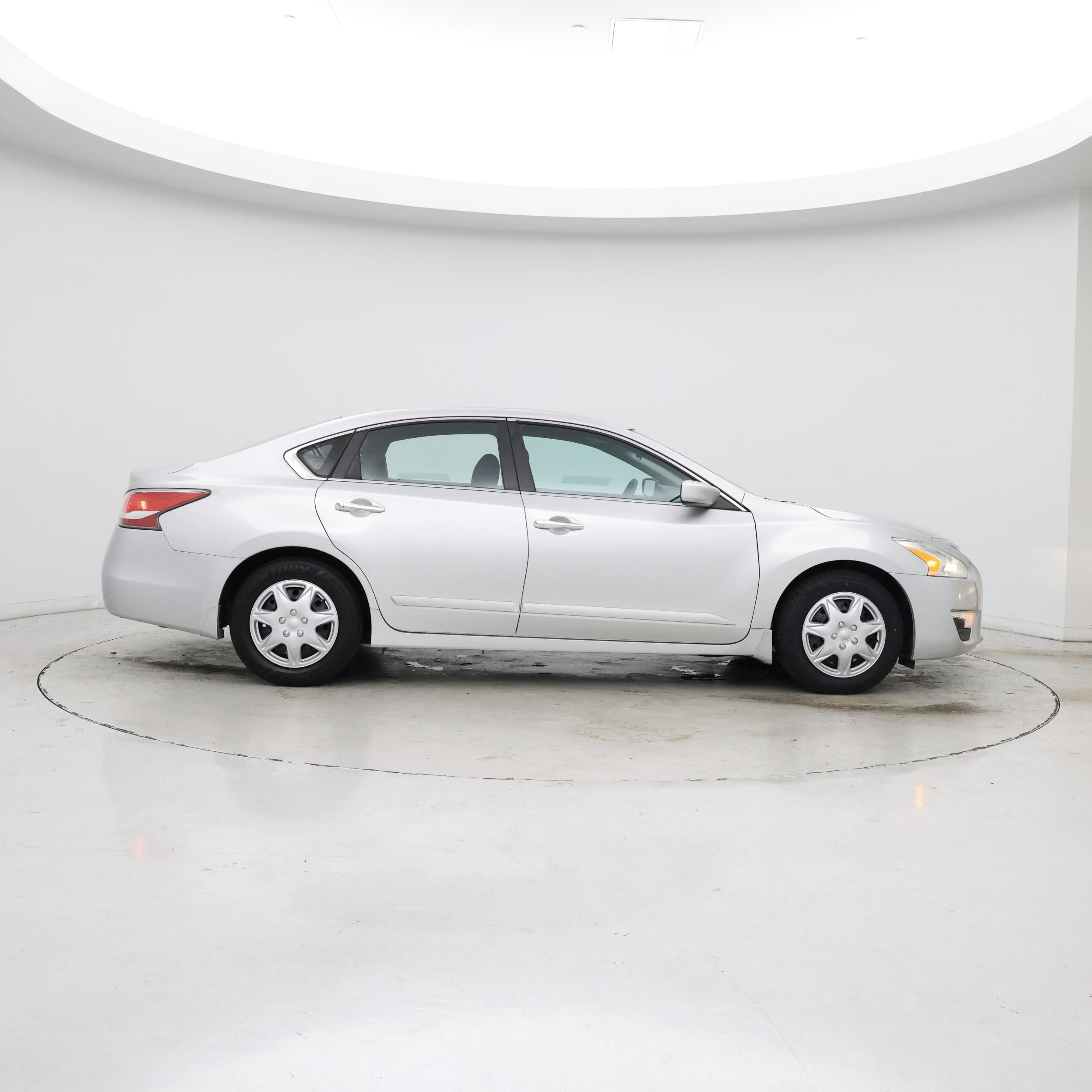 Thumbnail: 2015 Nissan Altima - 7