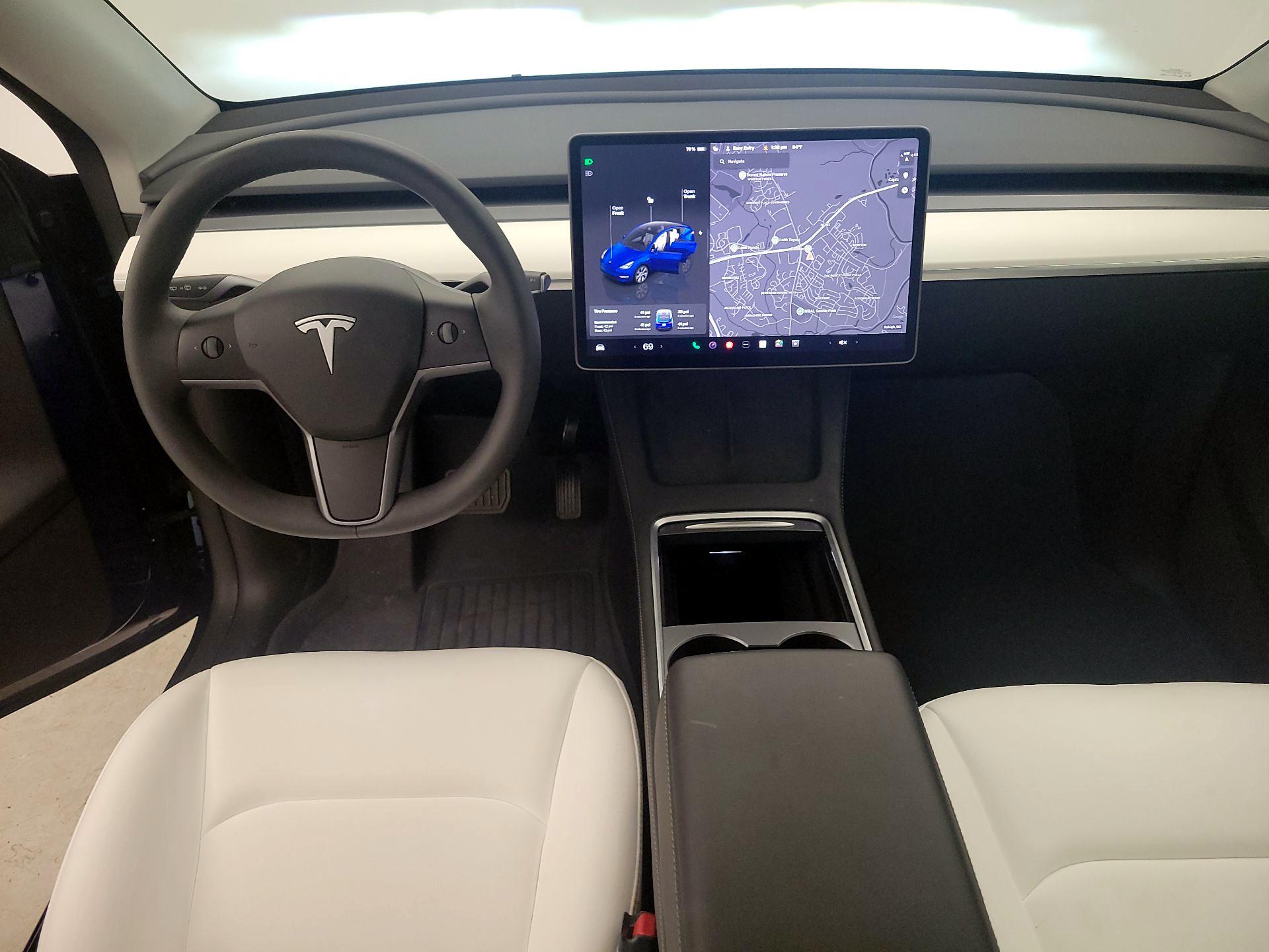 Thumbnail: 2024 Tesla Model Y - 9