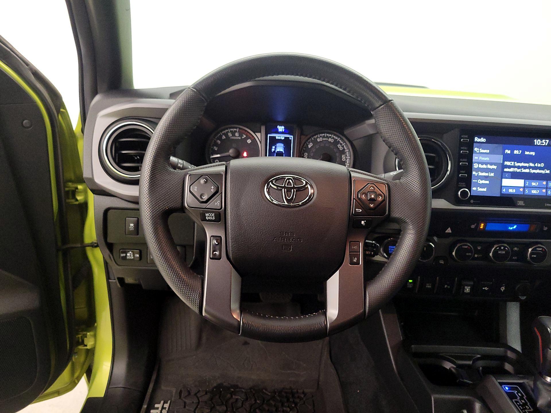 Thumbnail: 2022 Toyota Tacoma - 10