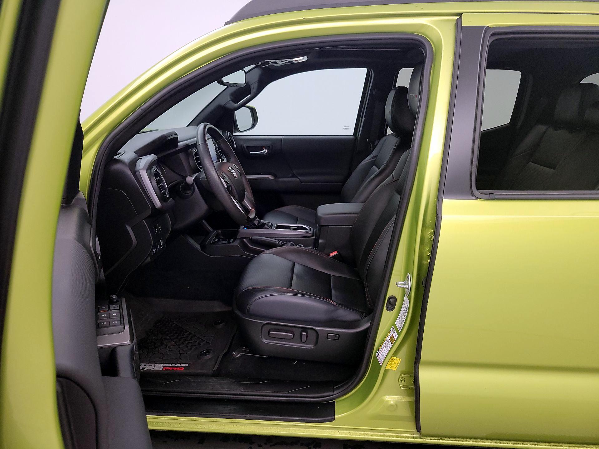 Thumbnail: 2022 Toyota Tacoma - 11