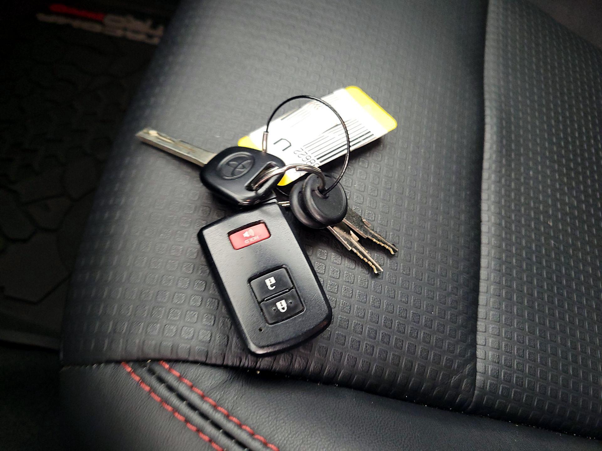 Thumbnail: 2022 Toyota Tacoma - 20