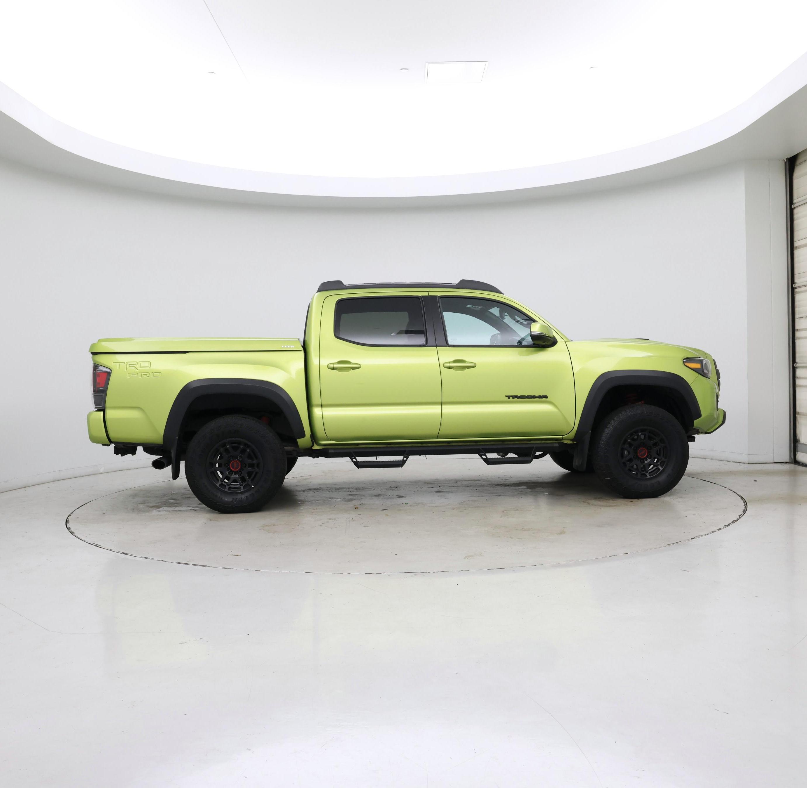 Thumbnail: 2022 Toyota Tacoma - 7