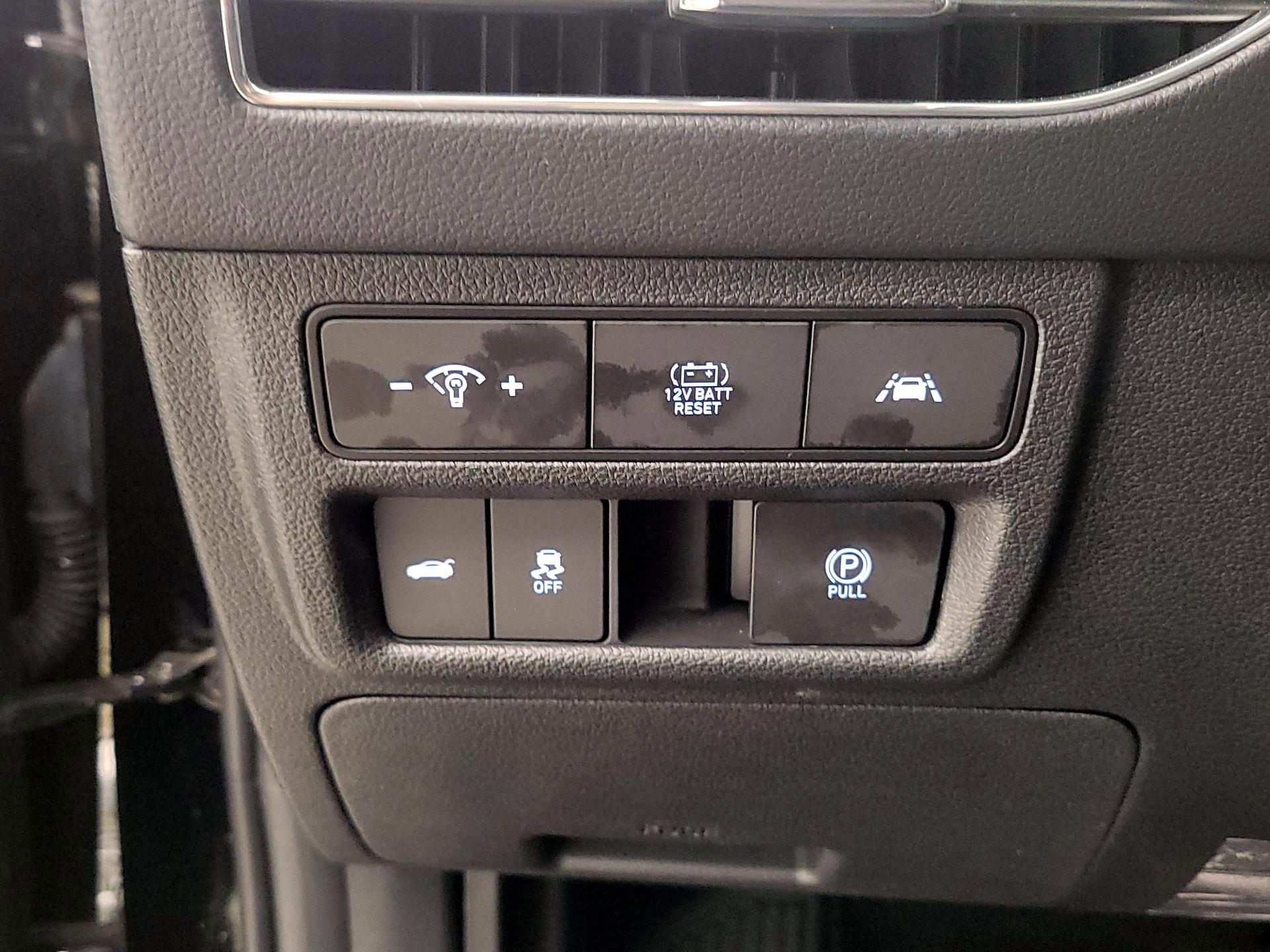 Thumbnail: 2023 Hyundai Sonata - 13