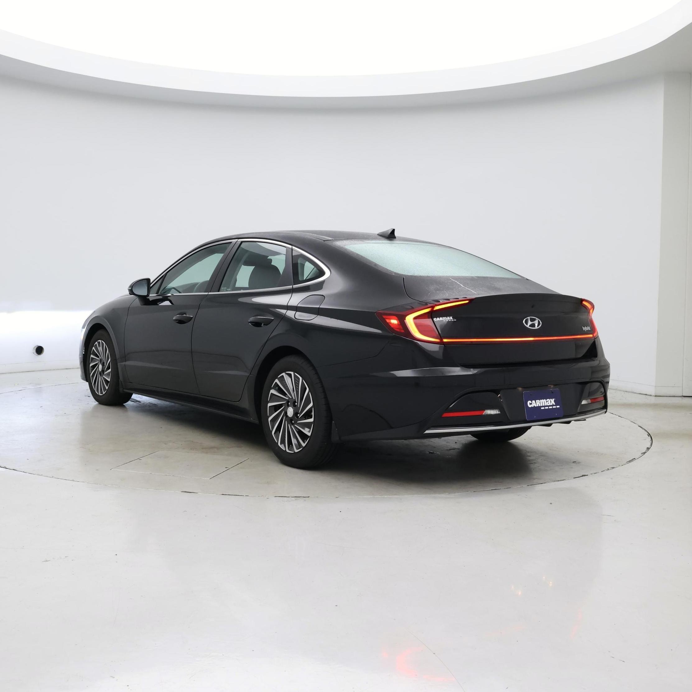 Thumbnail: 2023 Hyundai Sonata - 2