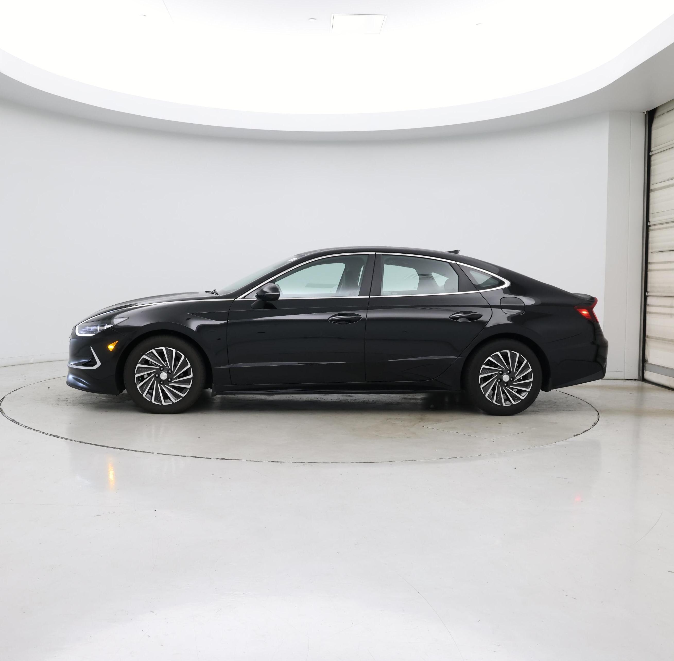 Thumbnail: 2023 Hyundai Sonata - 3