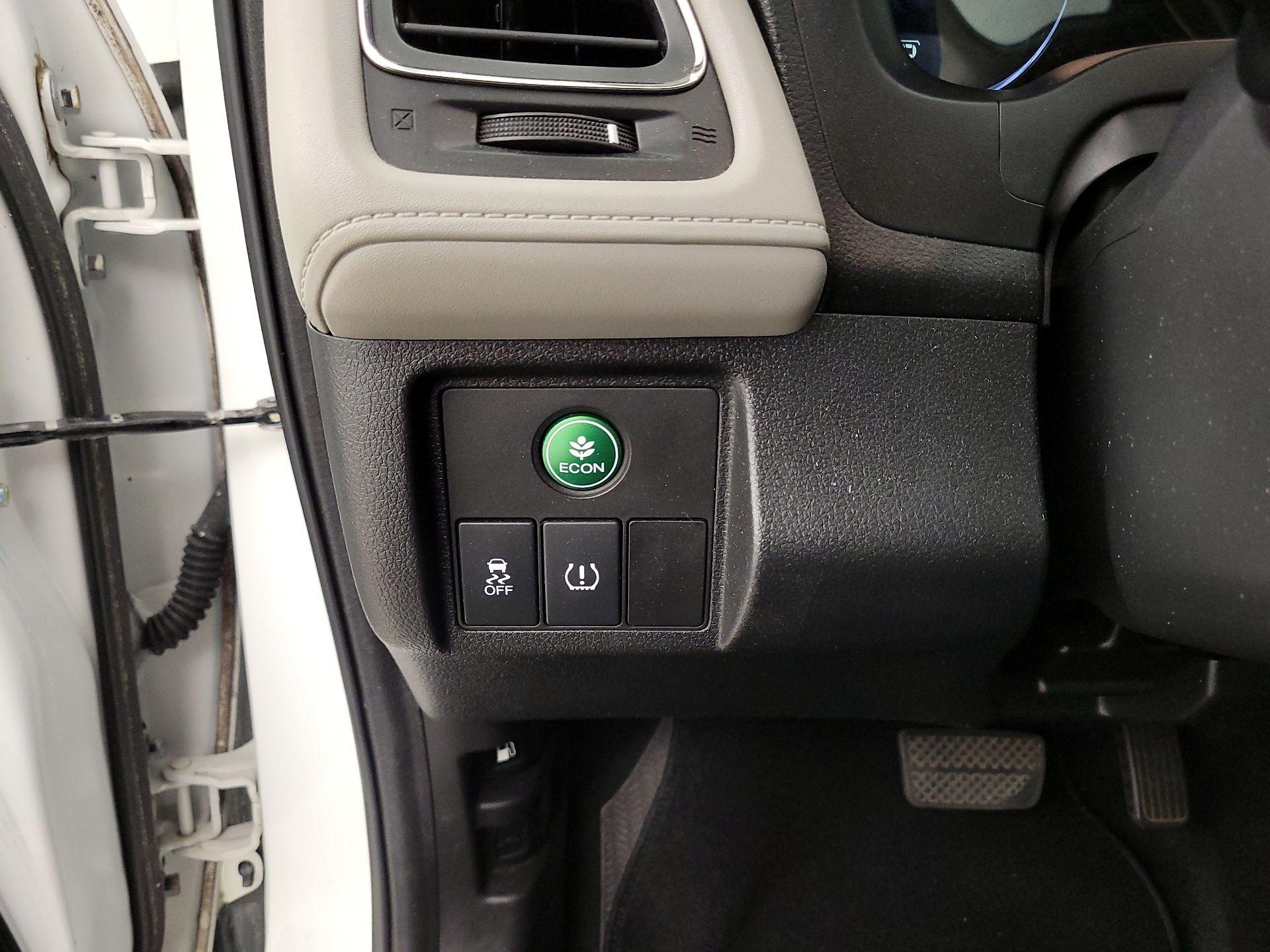 Thumbnail: 2016 Honda HR-V - 11