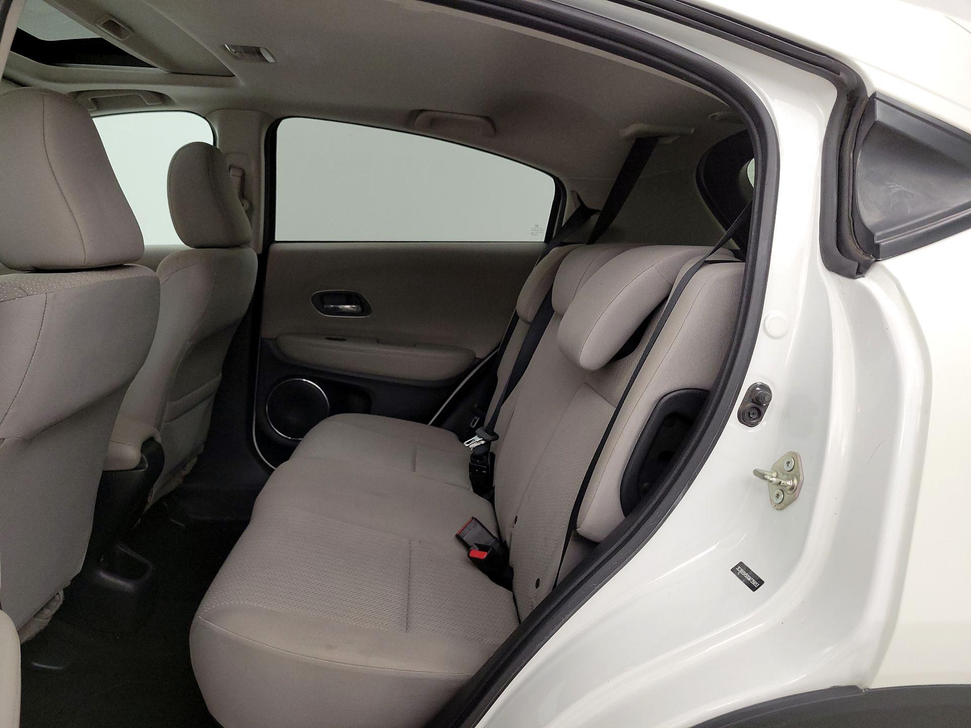 Thumbnail: 2016 Honda HR-V - 18