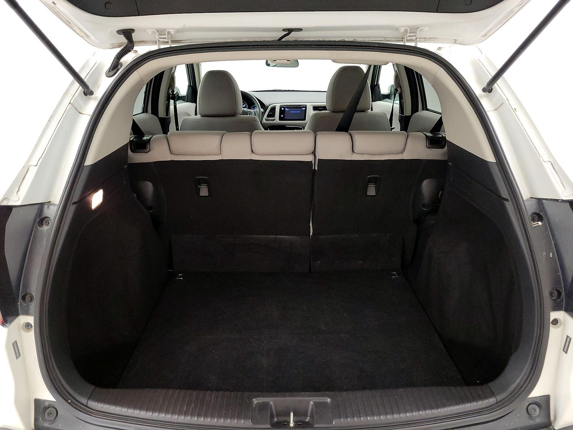 Thumbnail: 2016 Honda HR-V - 19