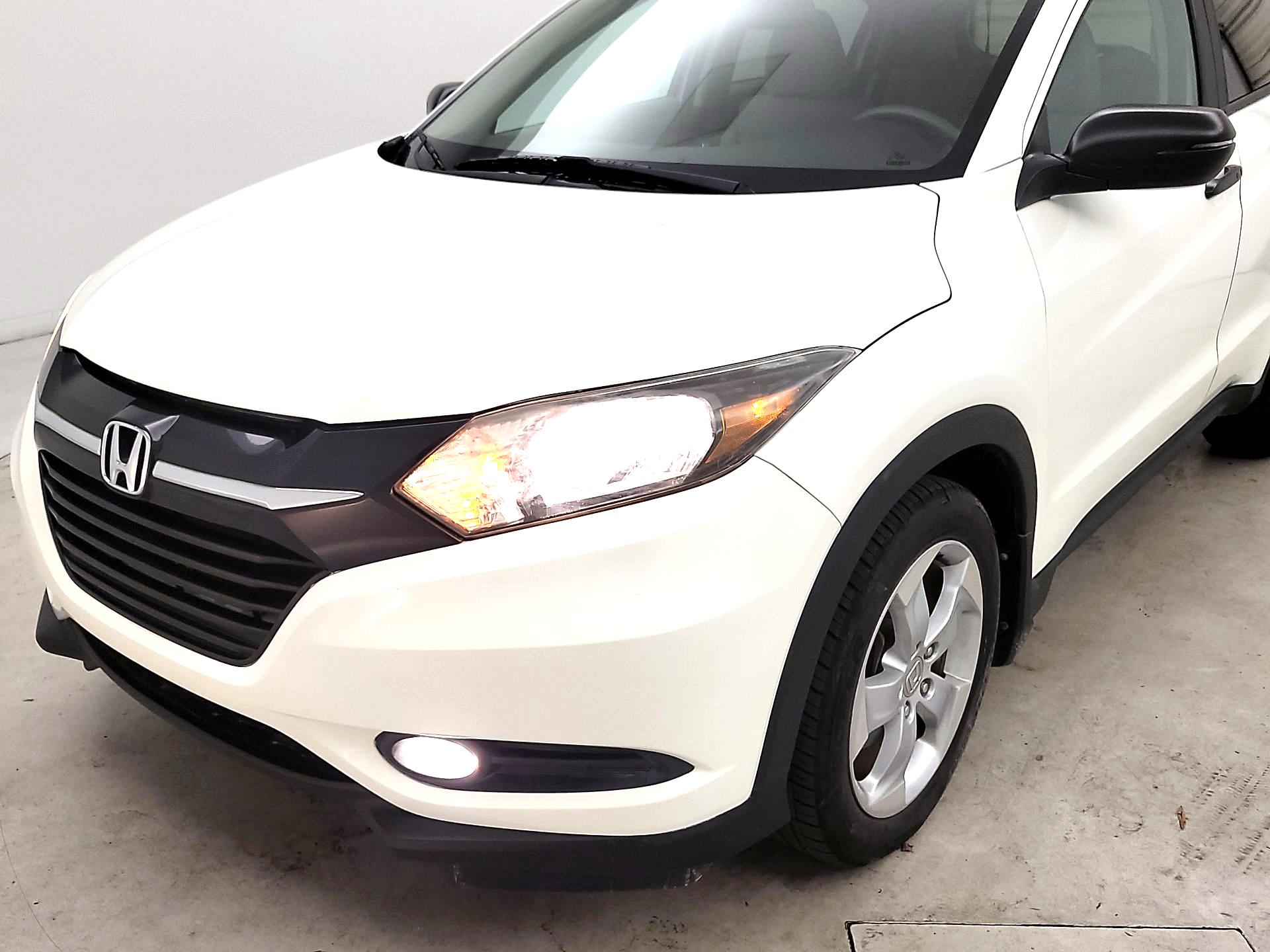 Thumbnail: 2016 Honda HR-V - 3
