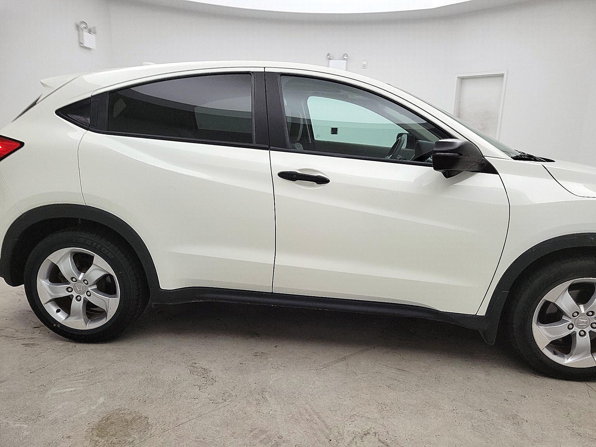 Thumbnail: 2016 Honda HR-V - 4