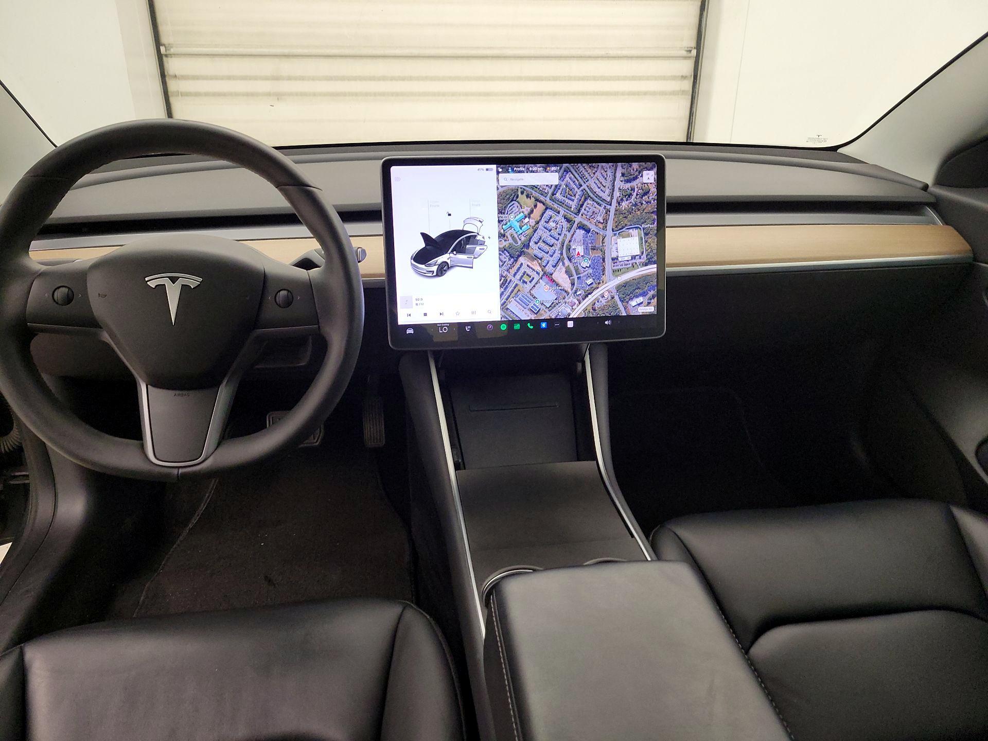 Thumbnail: 2020 Tesla Model 3 - 9