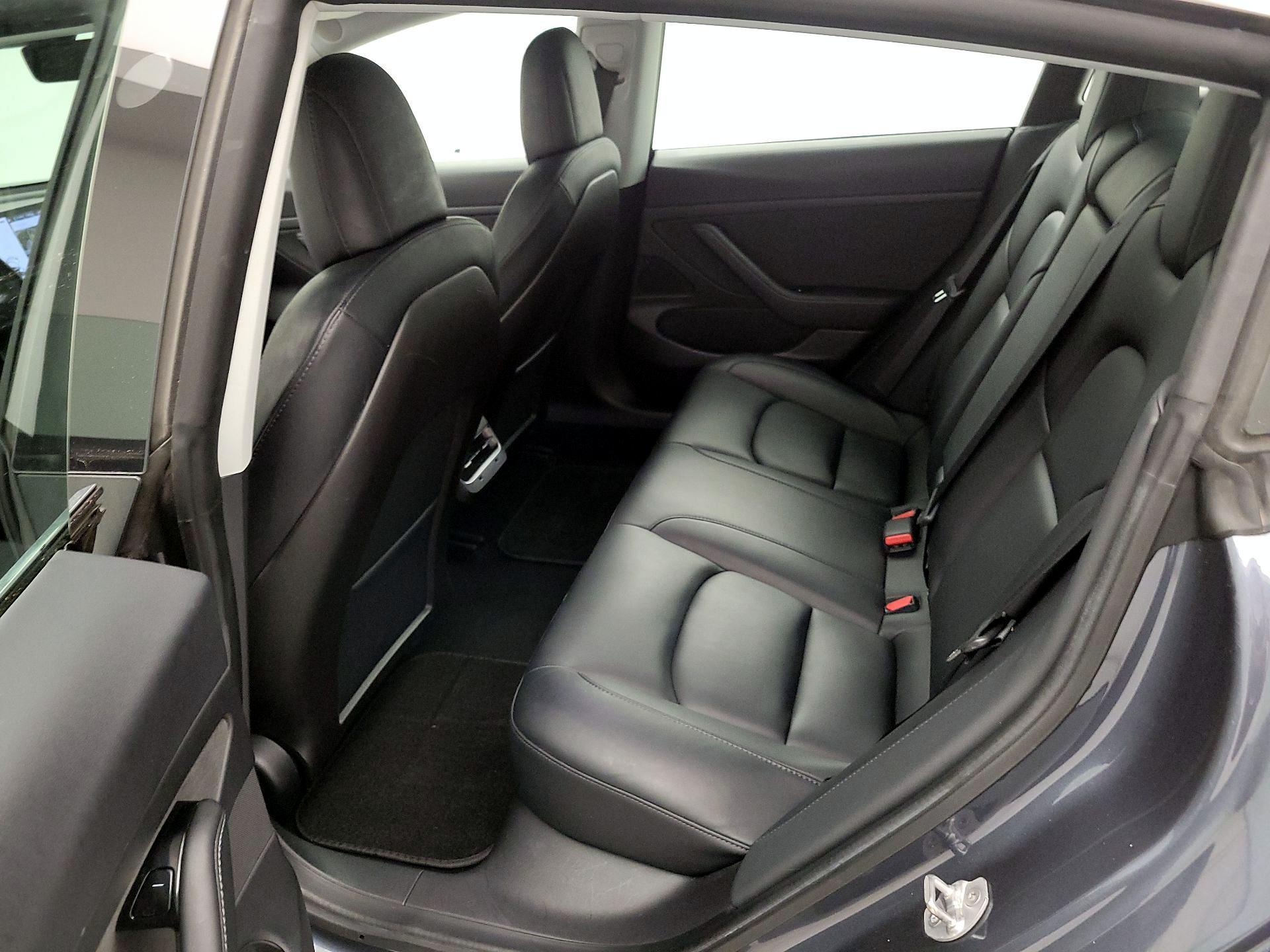 Thumbnail: 2020 Tesla Model 3 - 19