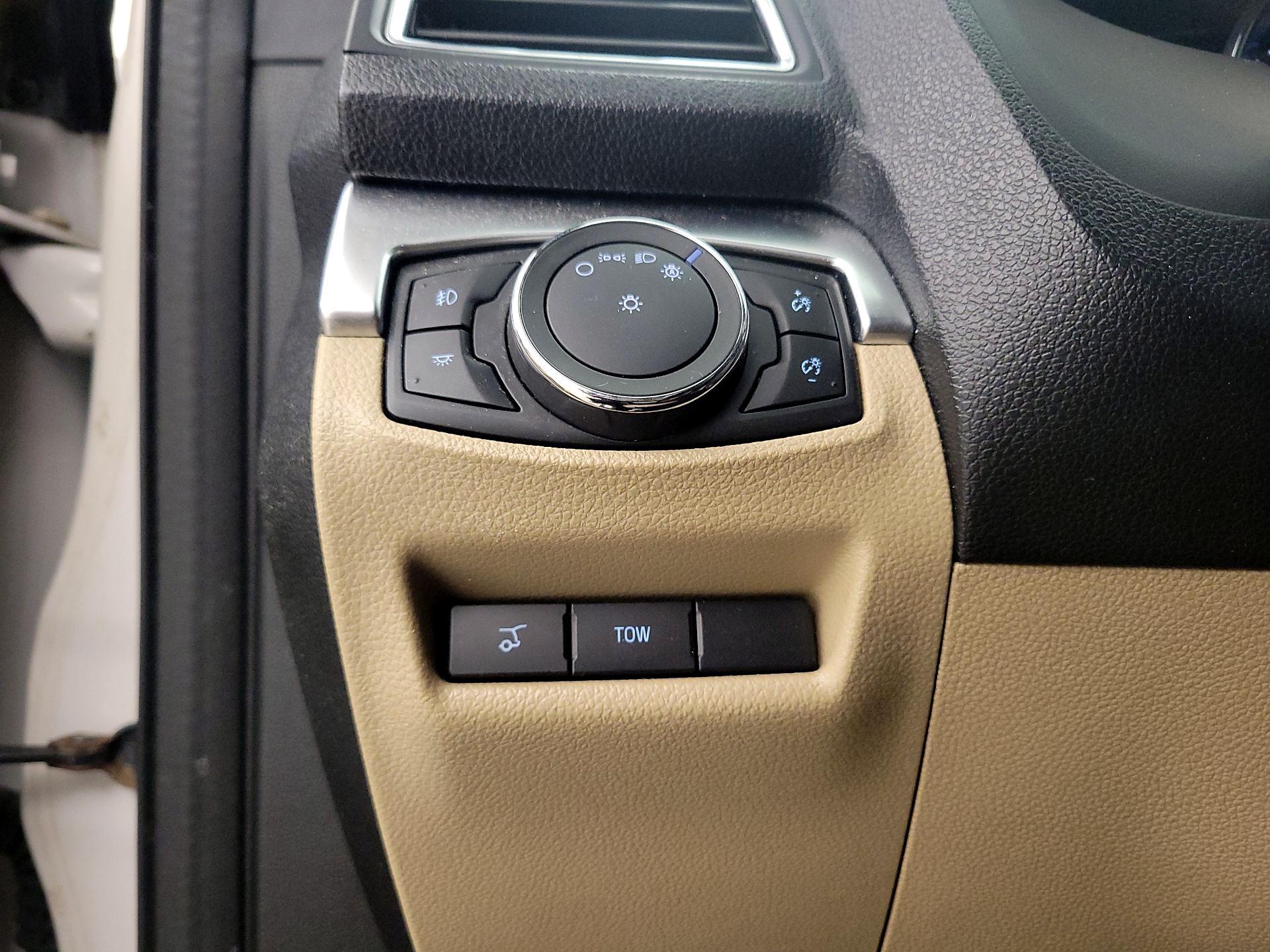 Thumbnail: 2017 Ford Explorer - 13