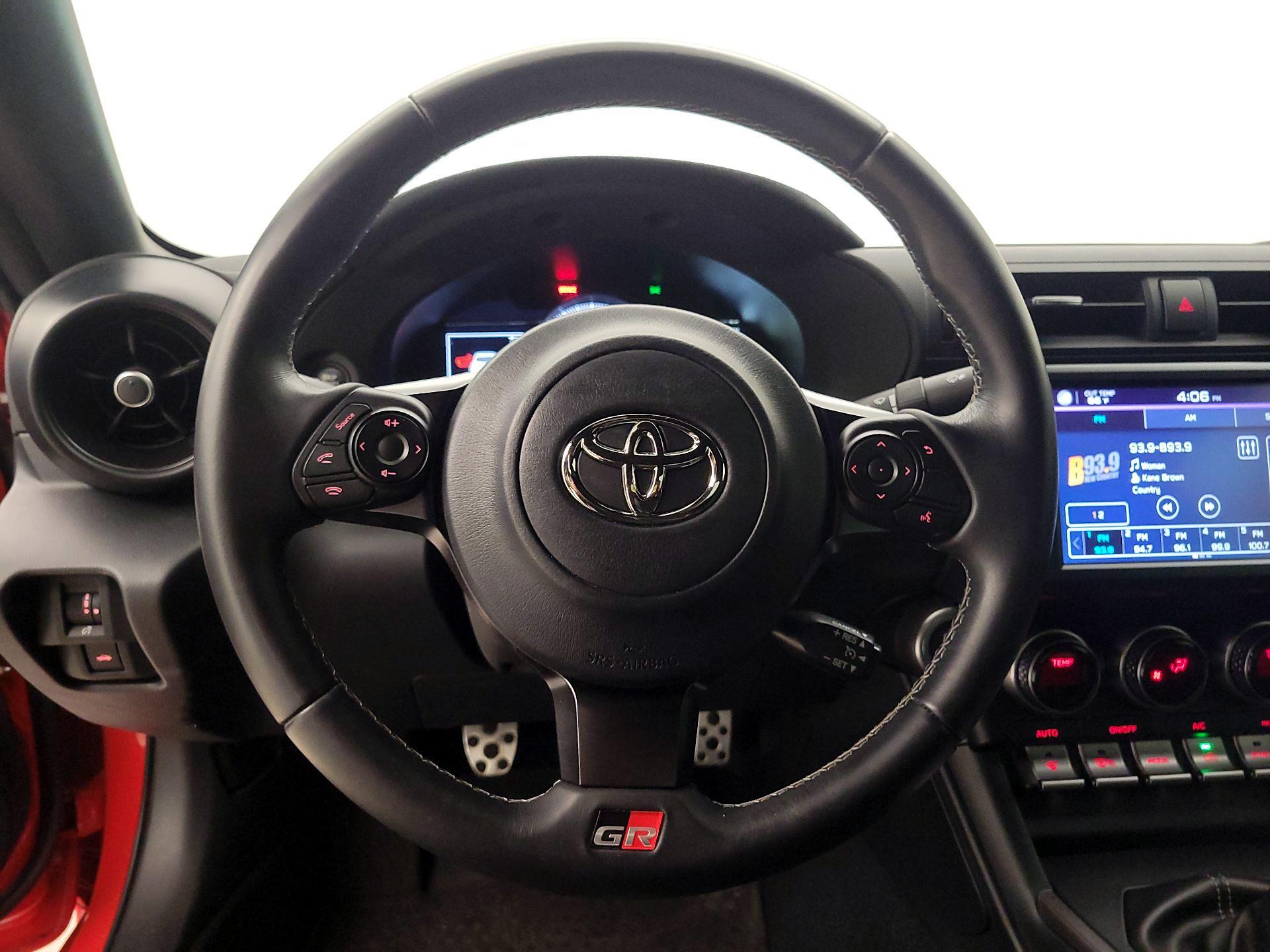 Thumbnail: 2023 Toyota GR86 - 10