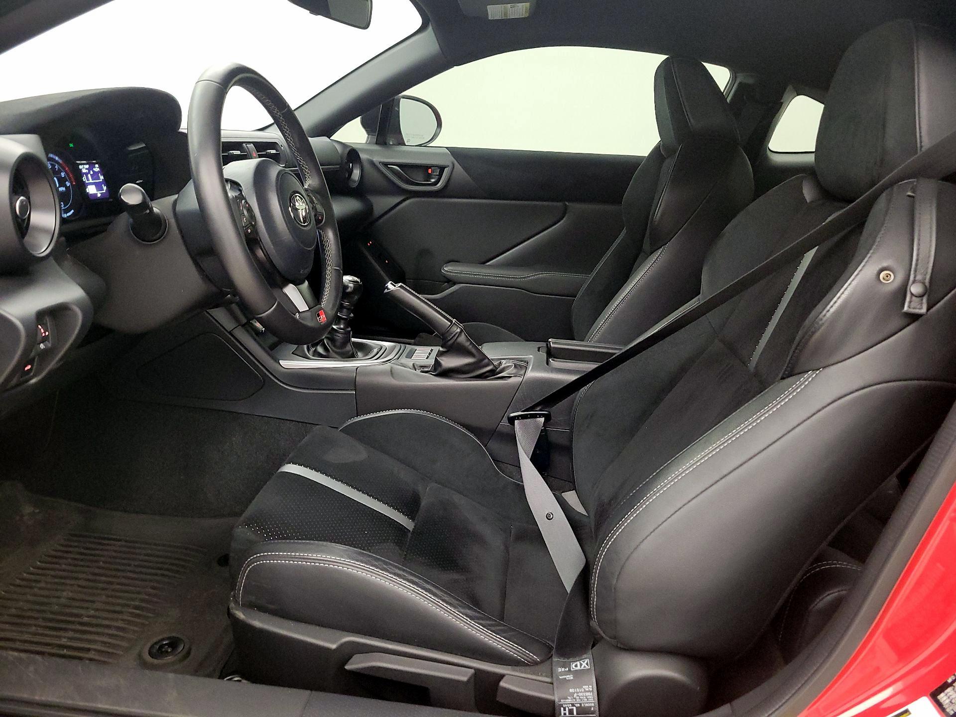 Thumbnail: 2023 Toyota GR86 - 11